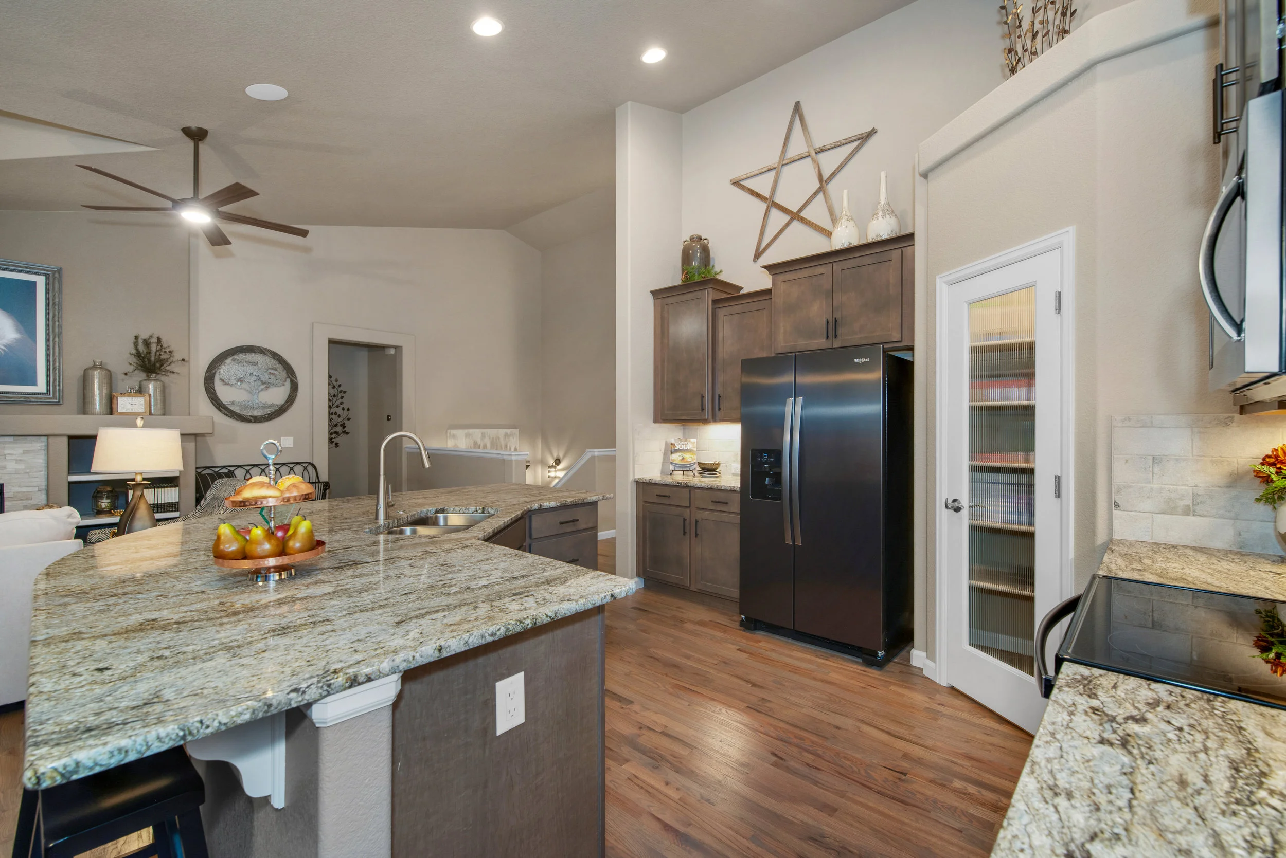 10069 Thrive-11.jpg