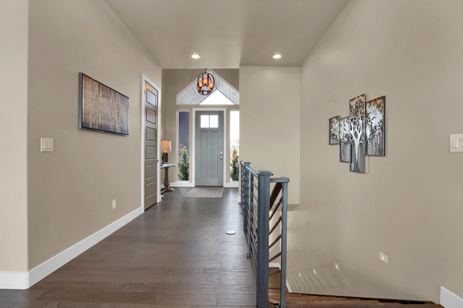 1807 Redbank Dr Colorado-large-015-14-Hallway-1500x998-72dpi.jpg