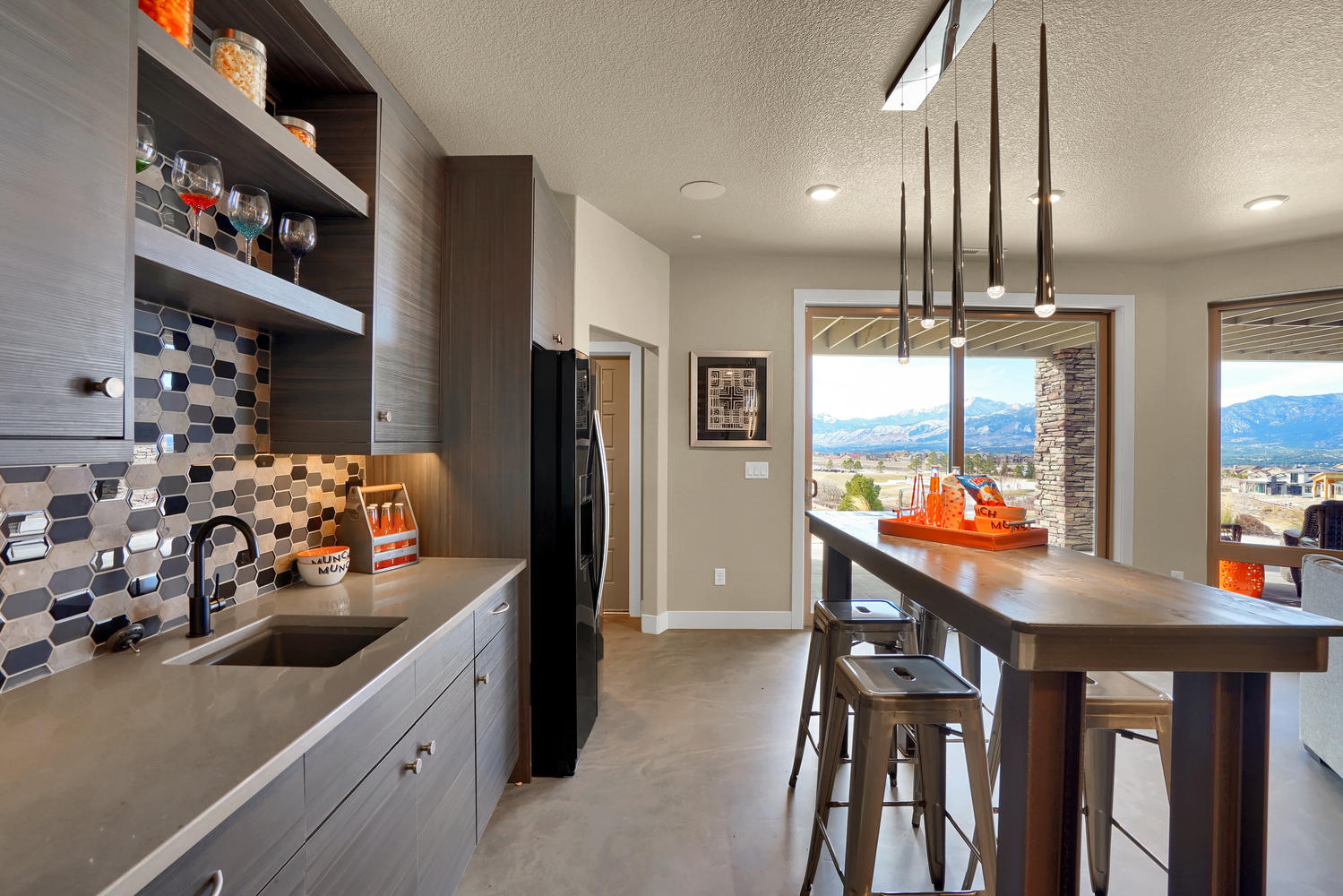 1807 Redbank Dr Colorado-large-041-42-Wet Bar-1499x1000-72dpi.jpg