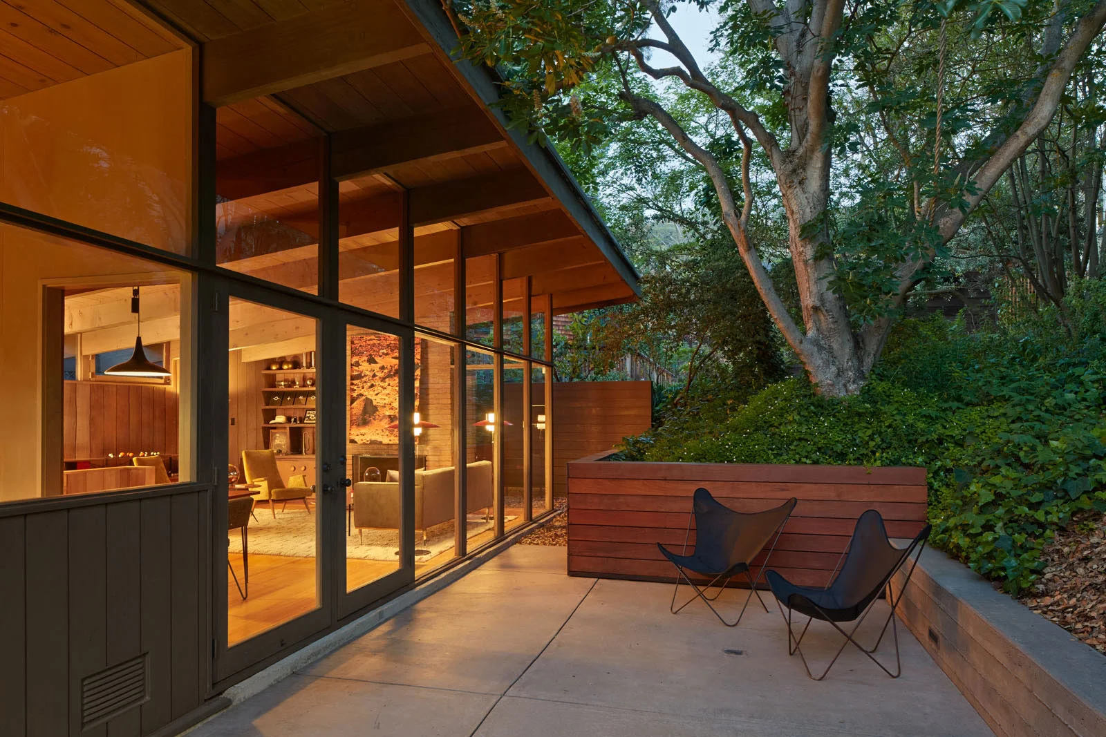 Mid-Century modern renovation -Koch Architects