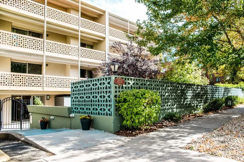 800 exterior 5.jpg