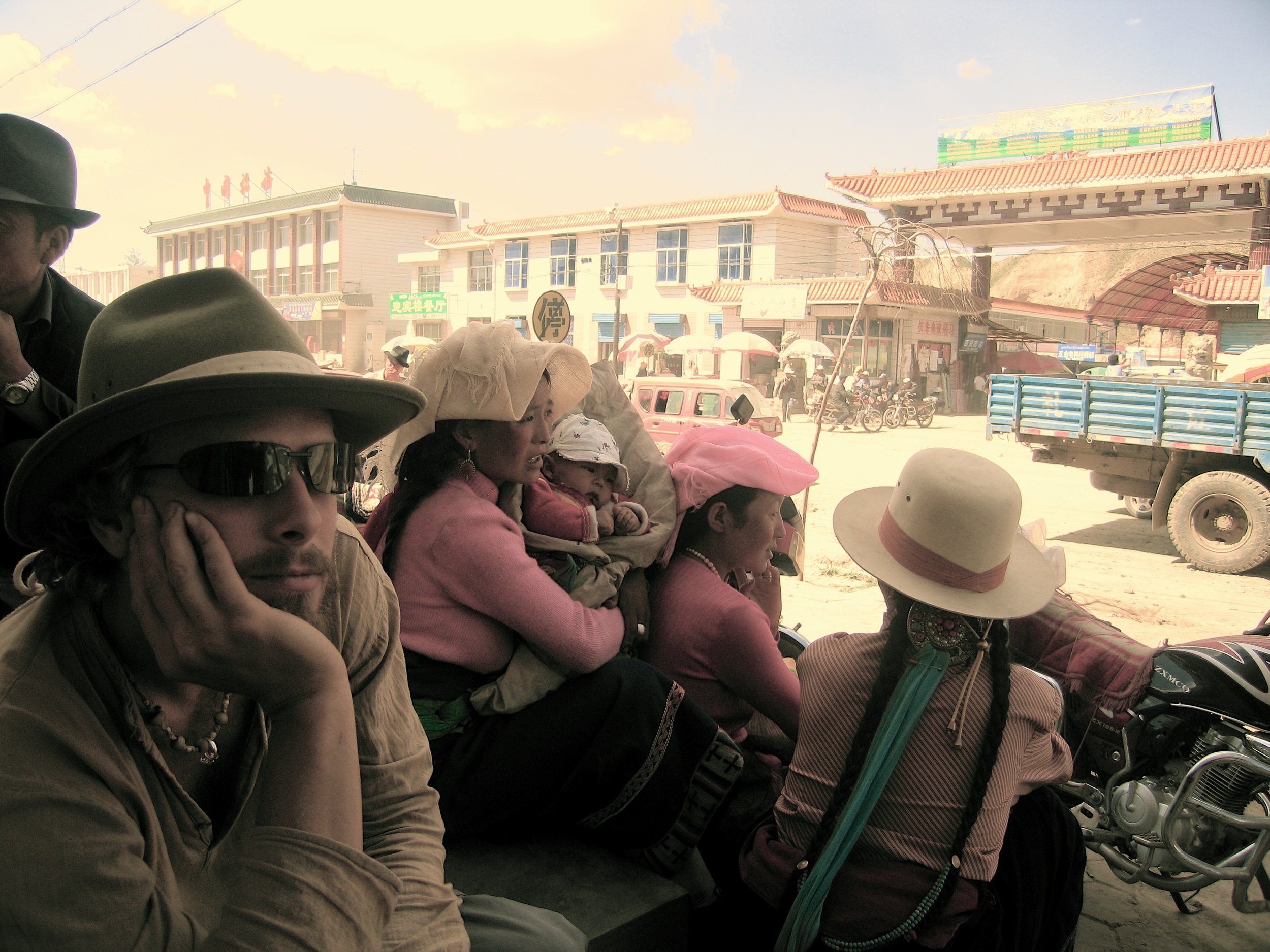 Mark, Shopping Day in Mangra