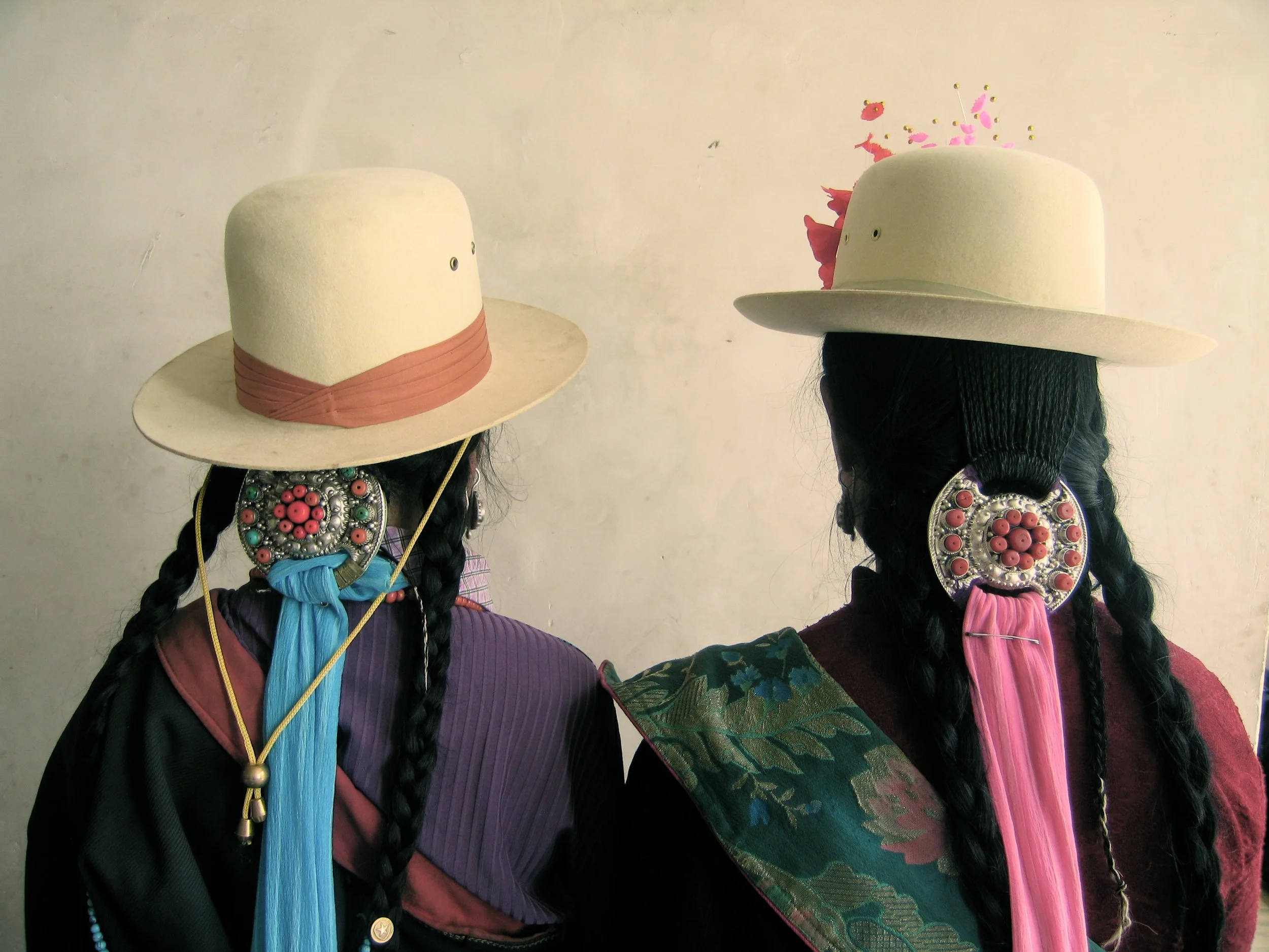 Lhamo Do & Watima, Going to Town Hats