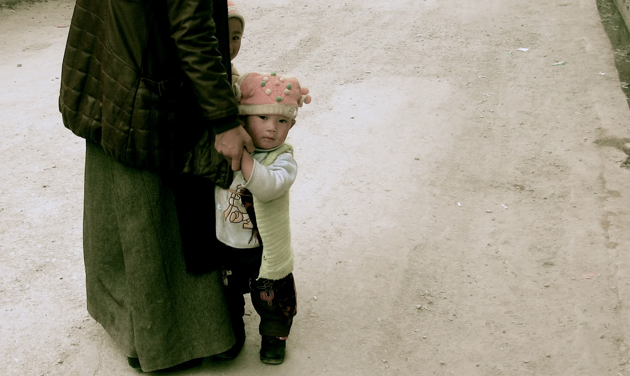 Mother & Child. Derge, Kham