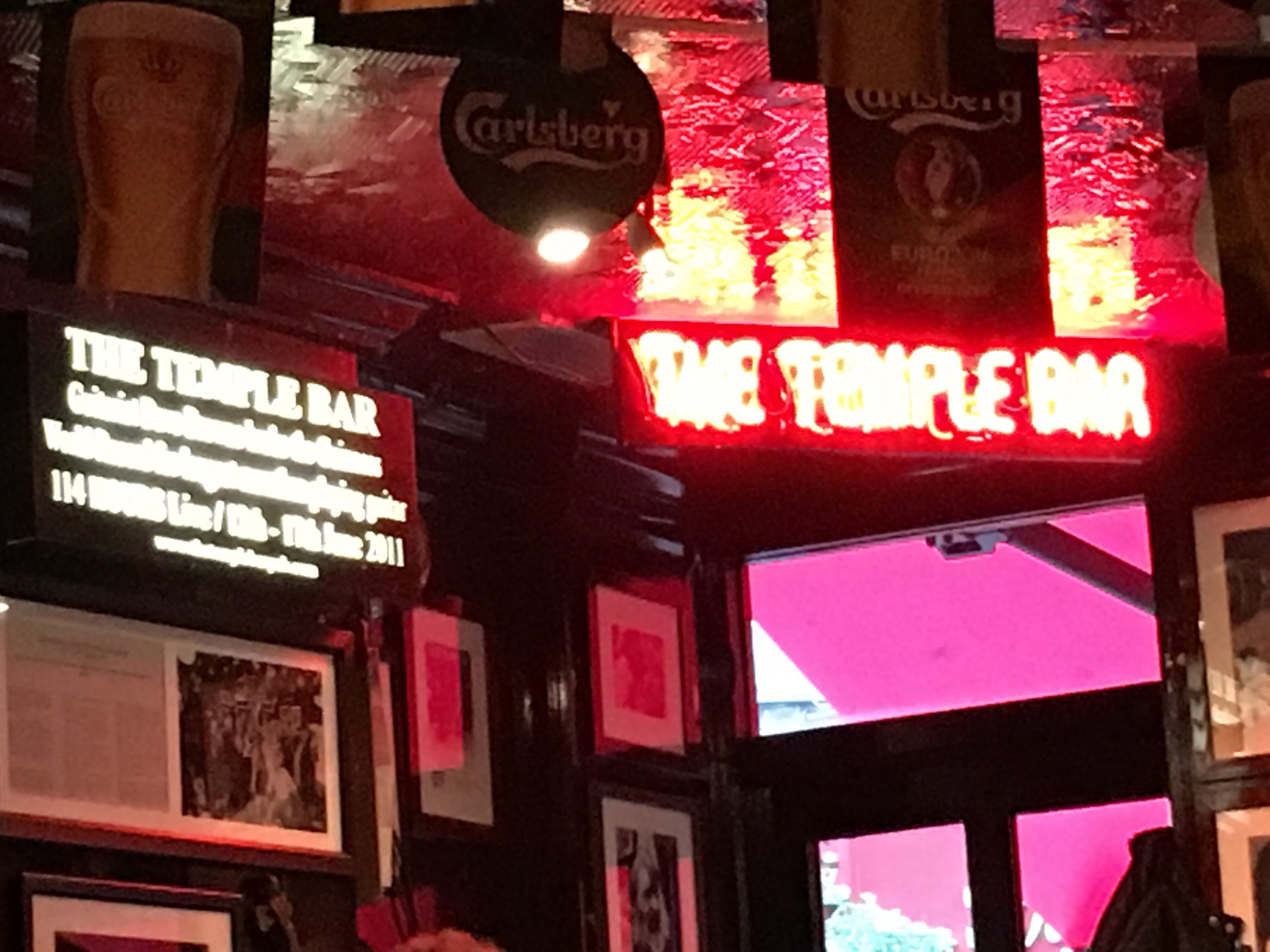 Sign outside The Temple Bar