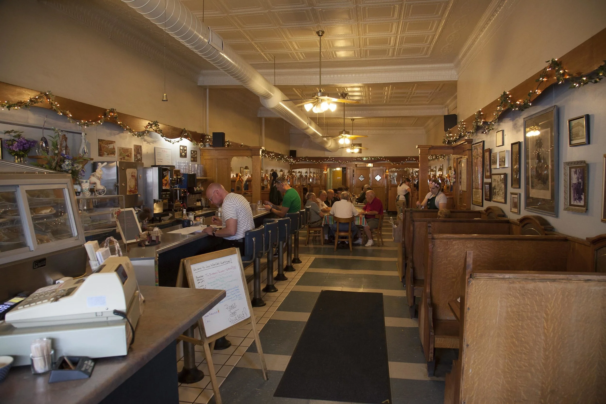 Baraboo Restaurants and Other Good Eats in the Devils Lake Area