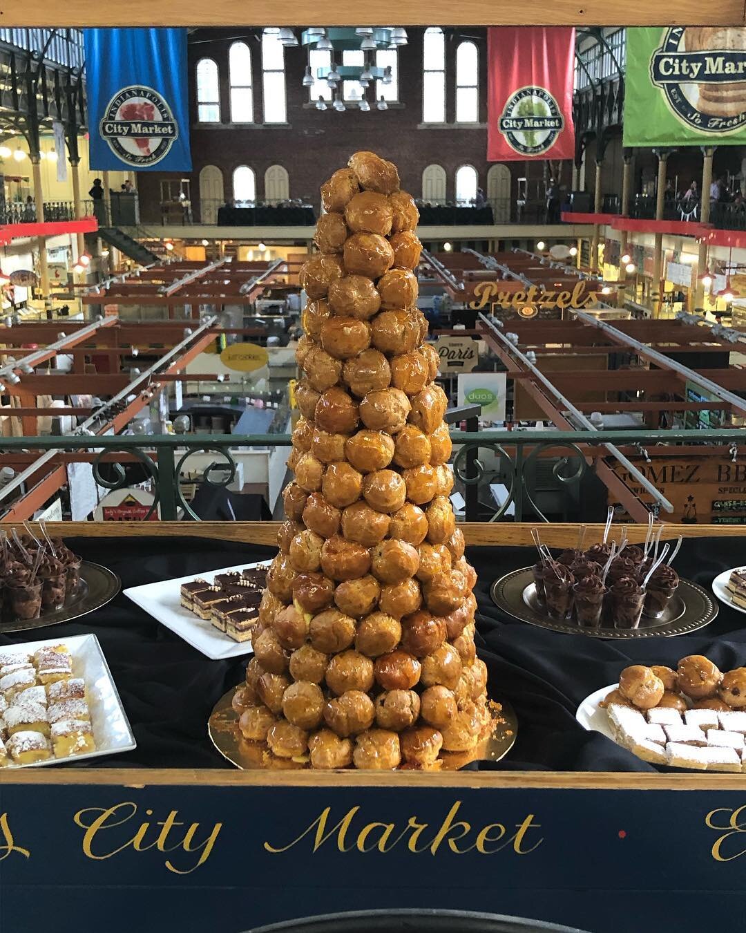 CROQUEMBOUCHE.jpg