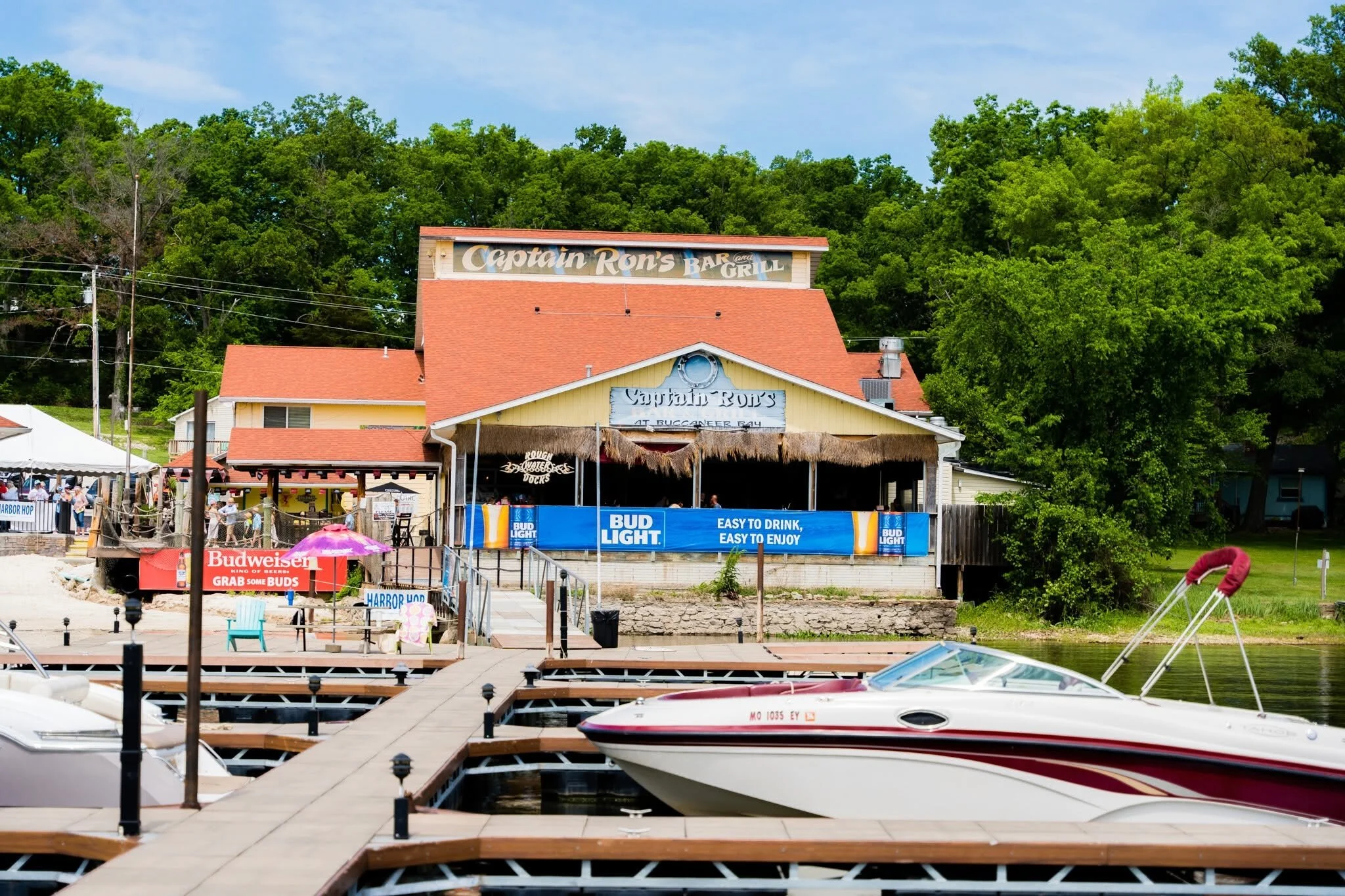 Captain Ron's Sunrise Beach, MO