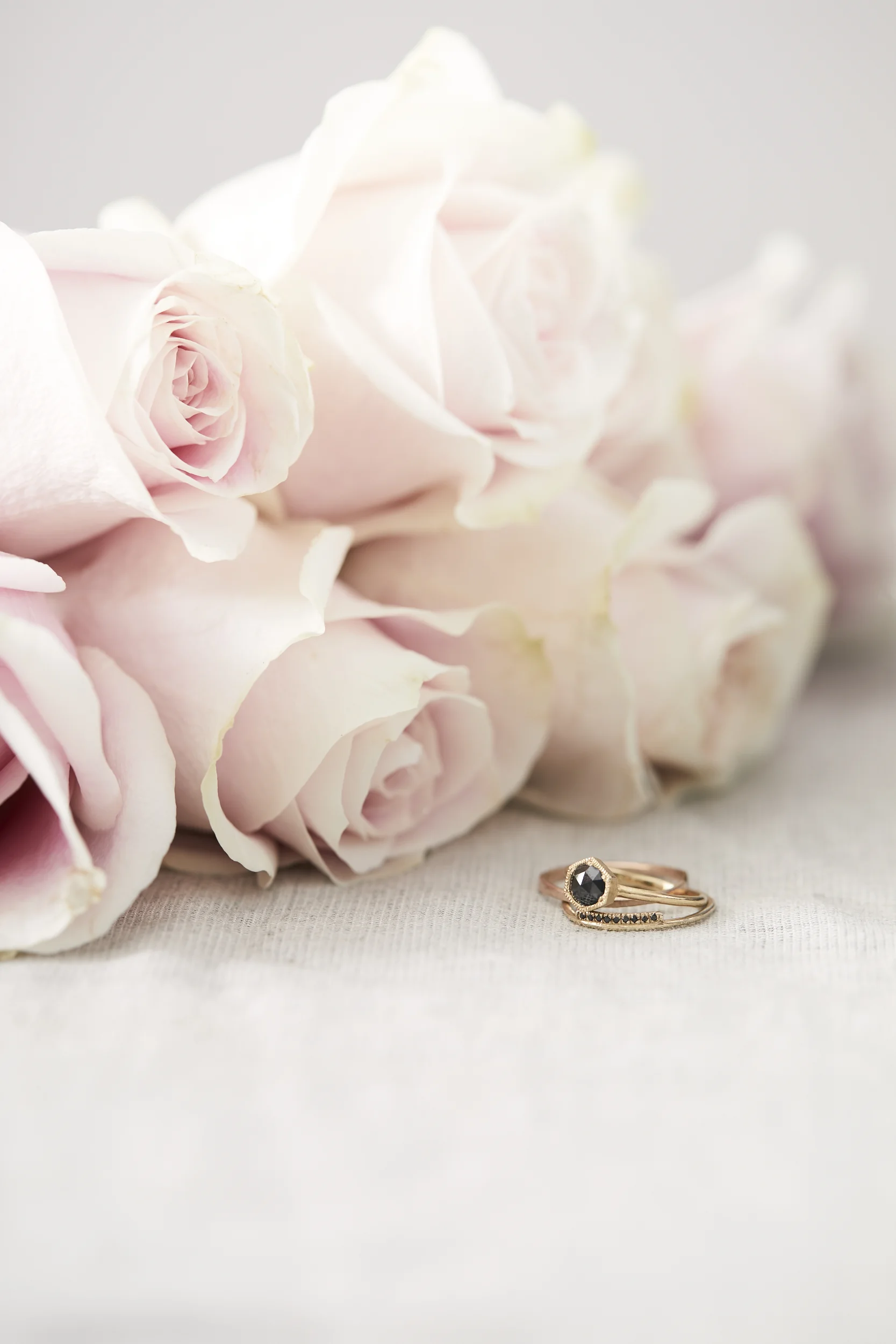 HORSESHOE_EARRINGS_V2_031.jpg