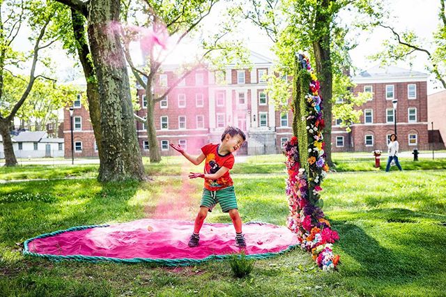 Summer vibes! Don't forget to take advantage of the free art and culture NYC has to offer this summer! #talismanphoto Installation piece by @vacalabro on @governorsisland for @figmentnyc .⠀
.⠀
.⠀
.⠀
.⠀
#thislandhaspinksand #figmentnyc⠀
#artoftheday #