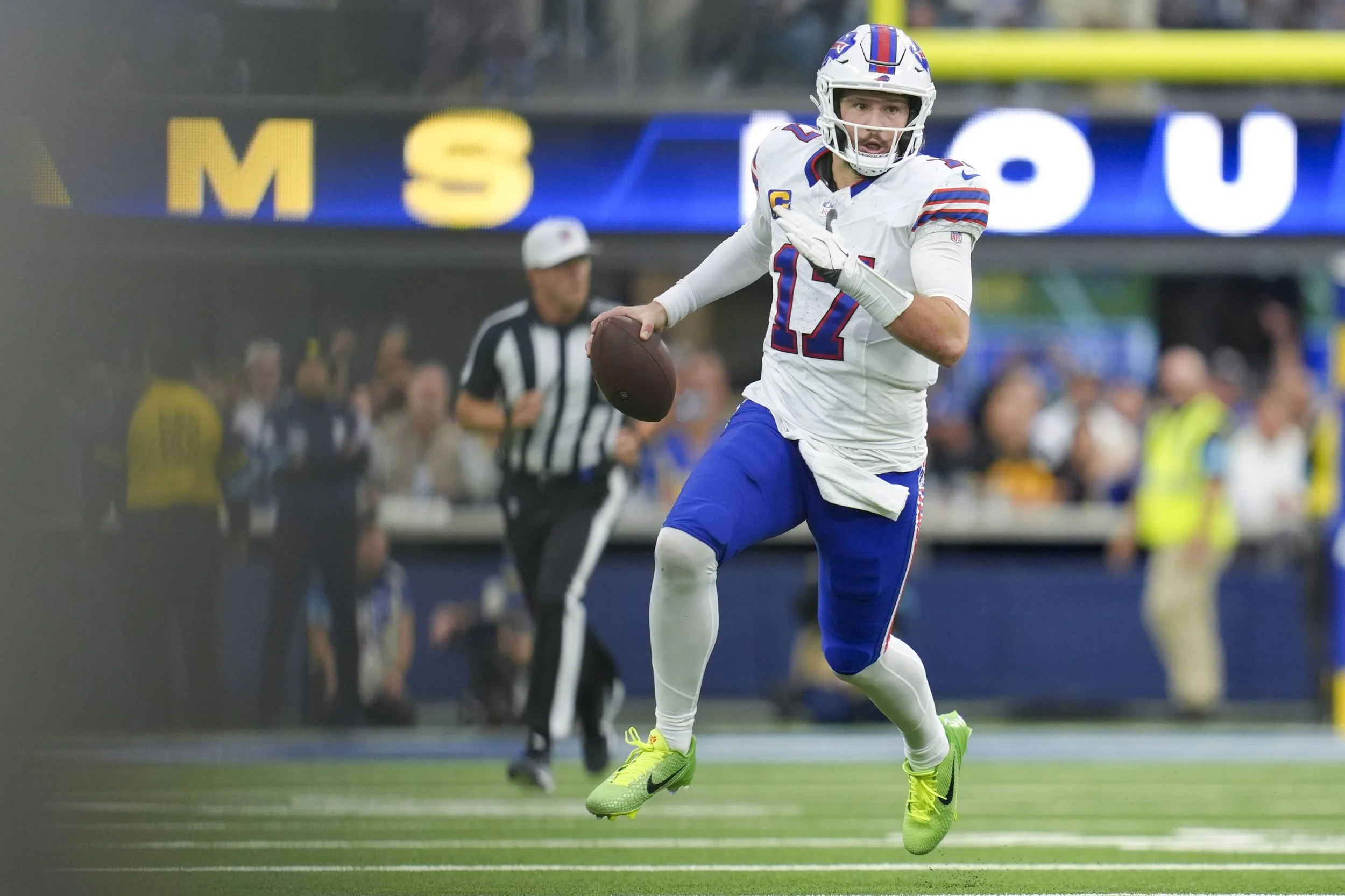 20241208EG_BUF_LAR_RK19469_1.jpg