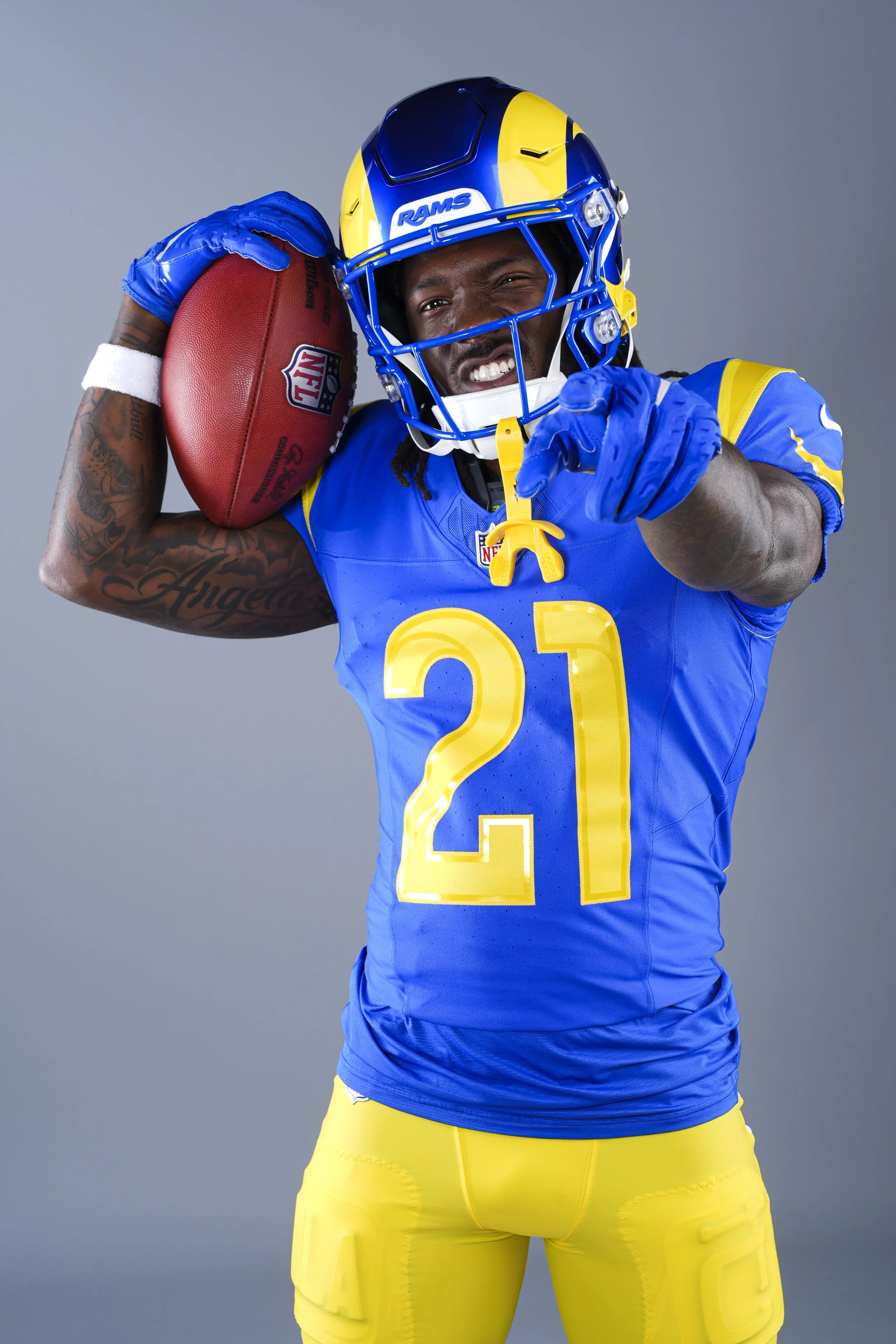 LAR_LAMPKIN_CAM_211.jpg