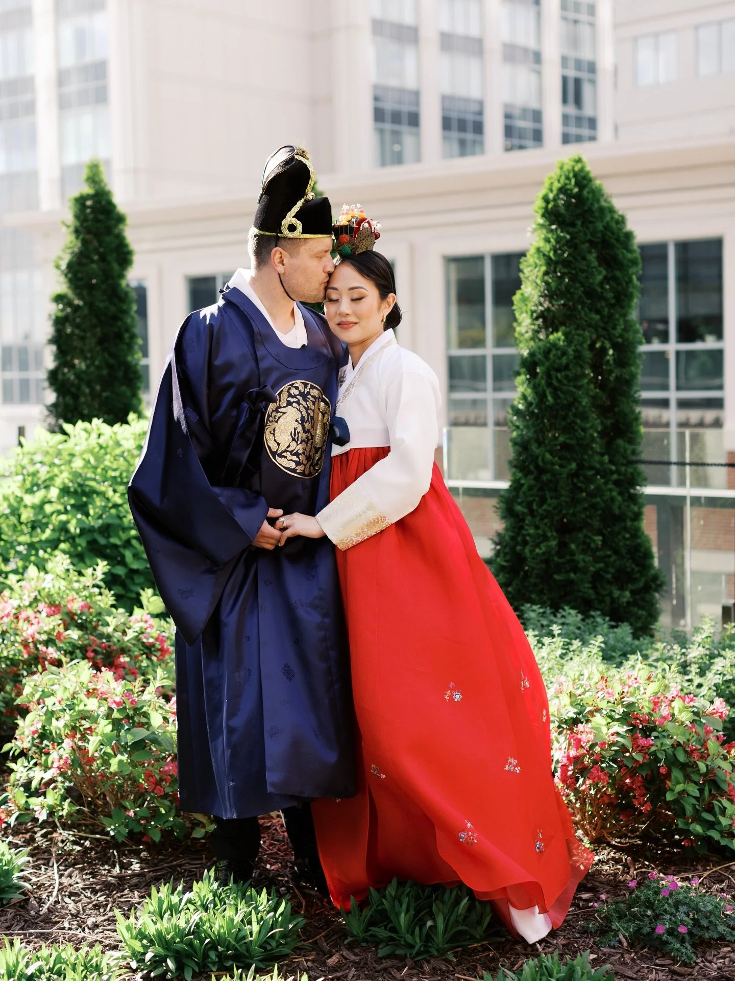 We recently got to celebrate Cindy &amp; Jordan, who make the sweetest duo!! Congratulations to the Cannons! 🥰🎉 // @laurenmadura @elle_co @fsbaltimore @moderntrousseau @moderntrousseaubaltimore @washingtontalent @bridalglowwithvictoriao @prettylitt