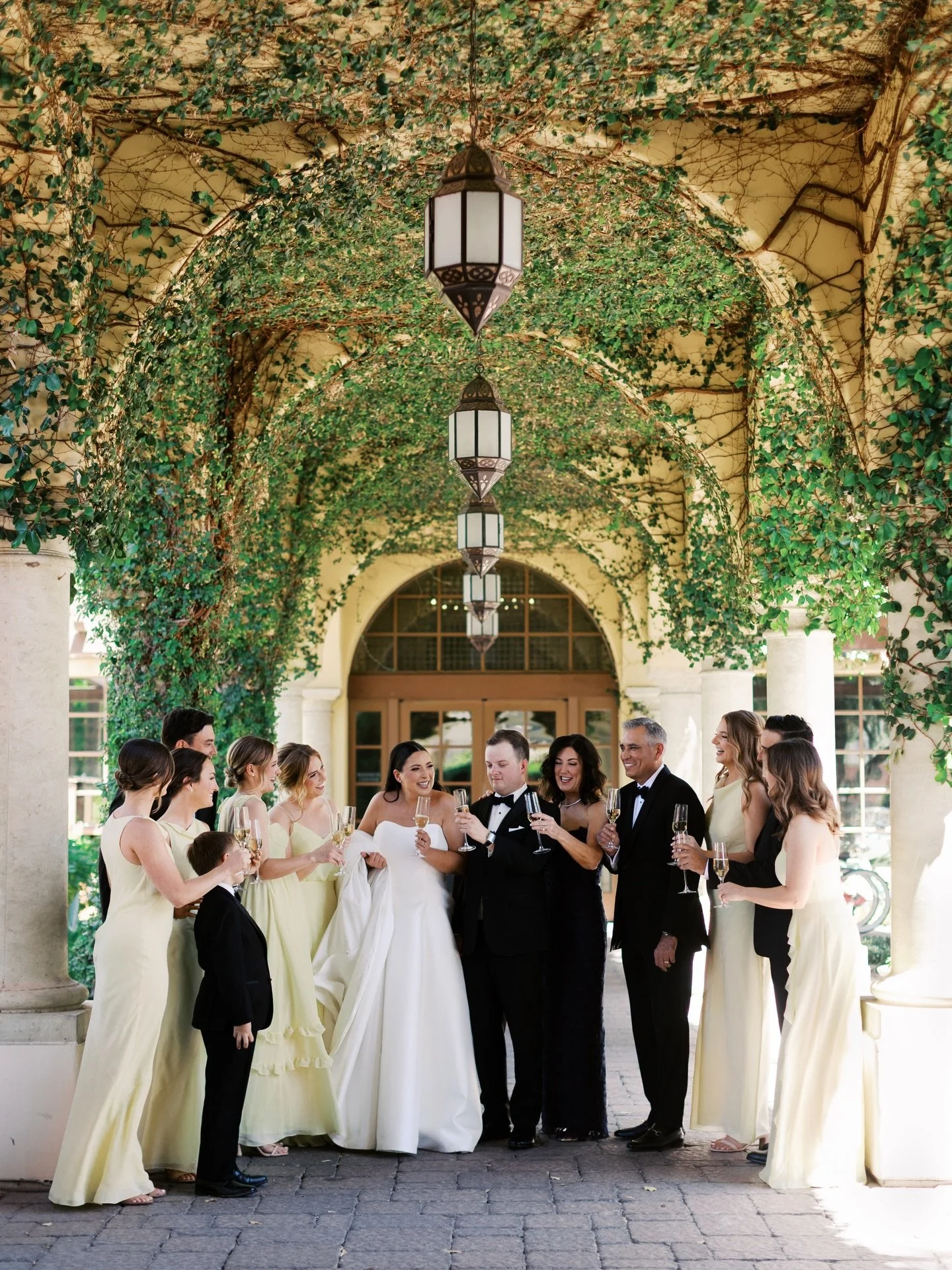 The Hetricks rang in their marriage with such a perfect day! 🤍Congratulations, Allison &amp; Grant! 🥂 // @omnimontelucia @paradisevalleycountryclub @tietheknotbytessa @bbjlatavola @zinniafloral_co @modernwestphoto @thehamptonsband