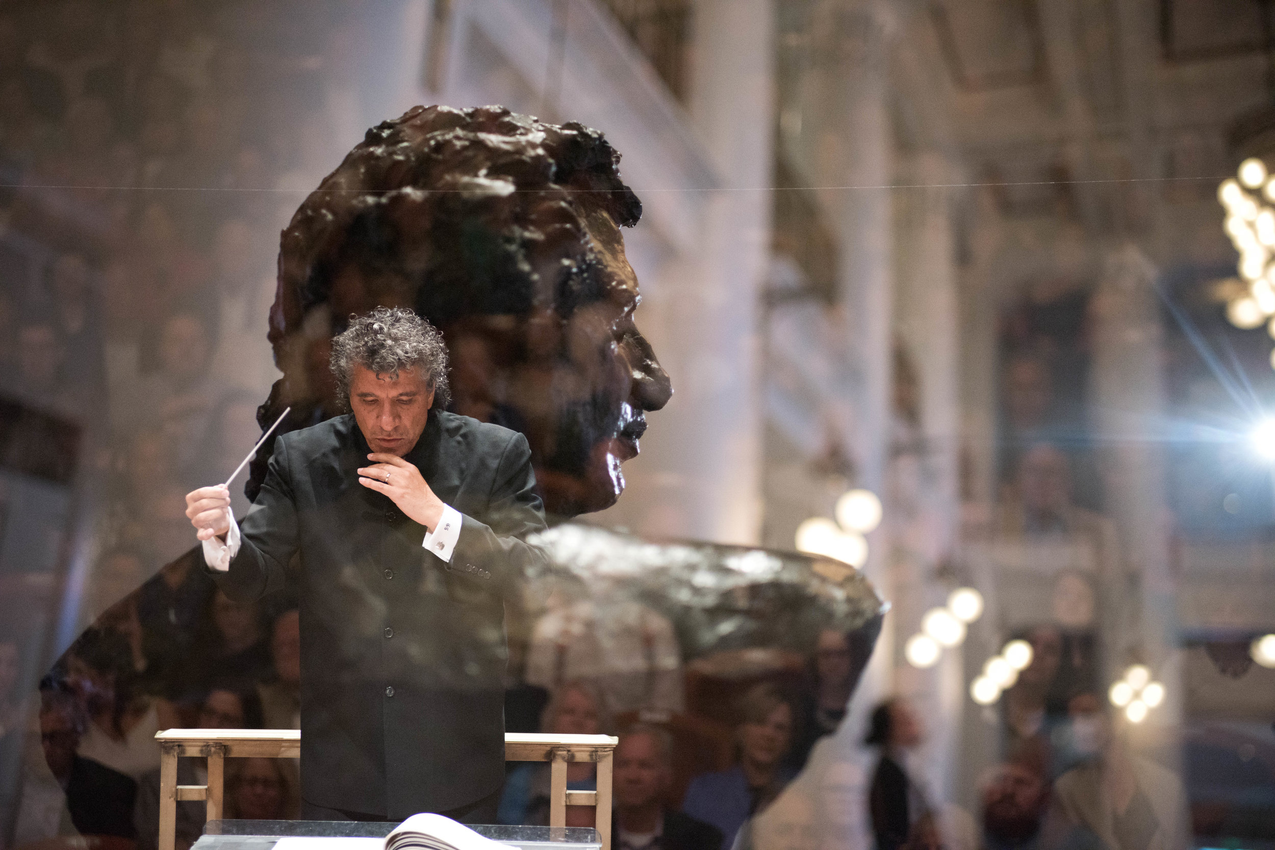 American Art Collector Magazine Showcases Alicia Ponzio's Bronze Bust of Giancarlo Guerrero