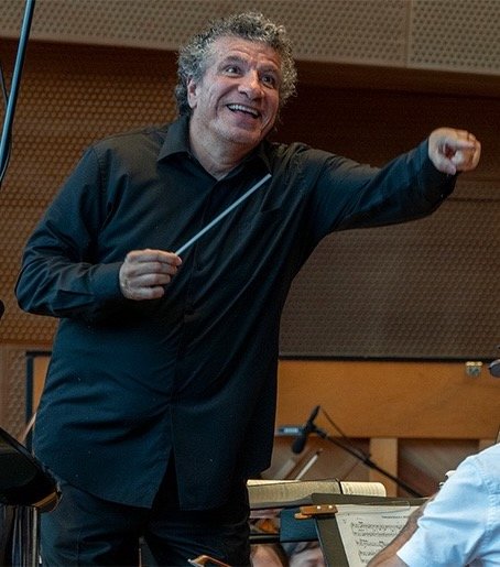 Chicago Classical Review: Guerrero adds adventurous touch to his first Grant Park season