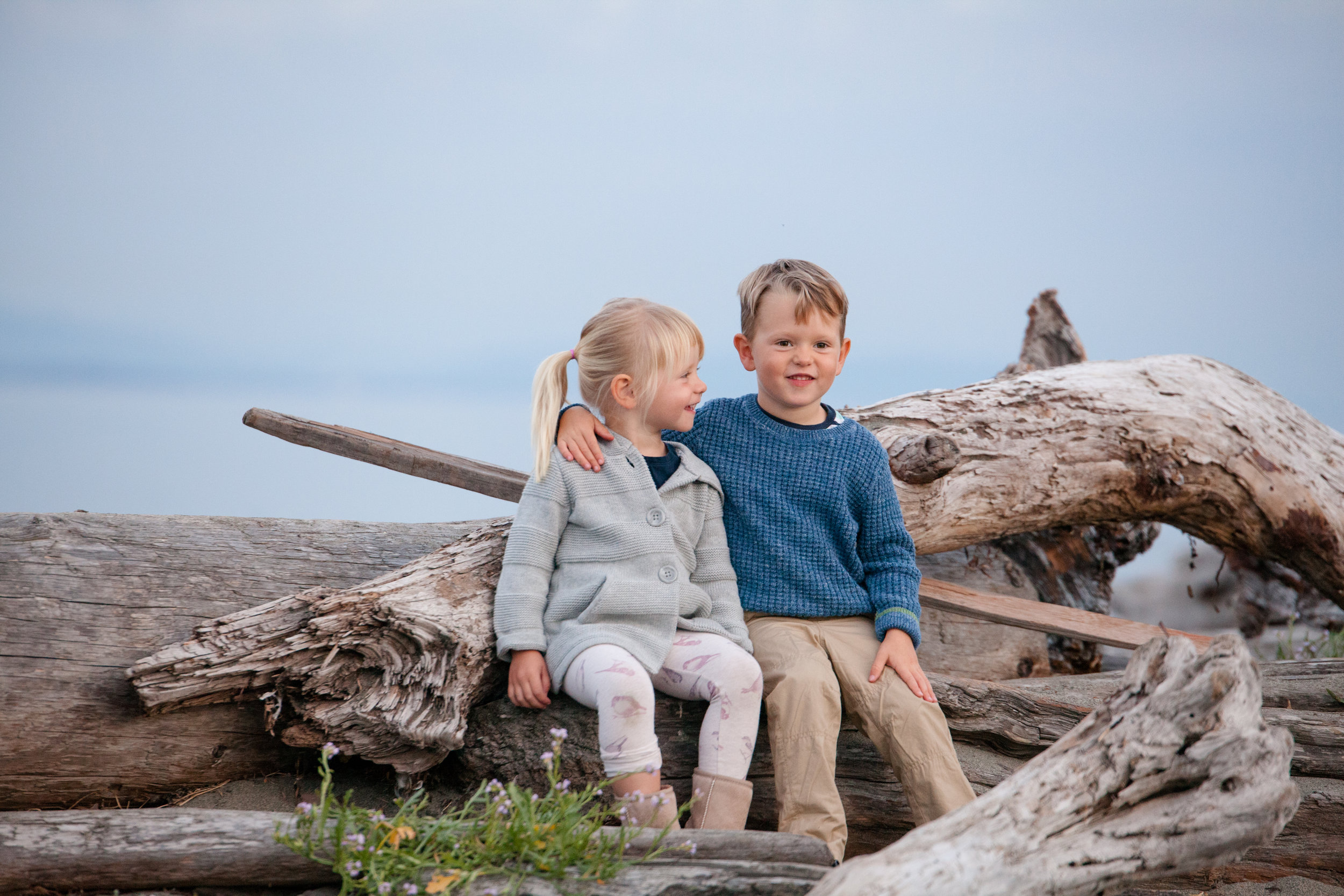 Centennital Beach Family Photos2.jpg