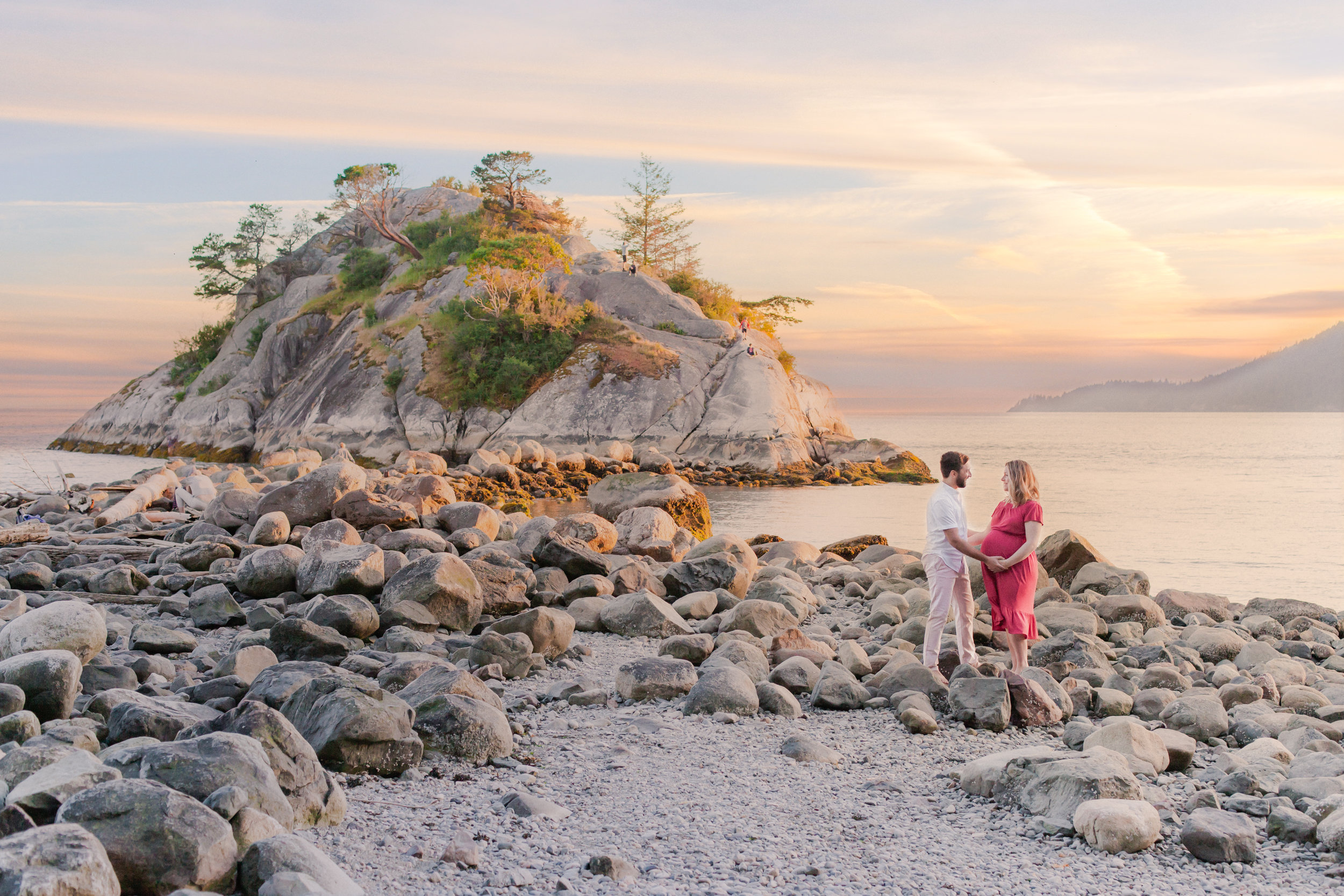 Whytecliff Park Maternity Photos-1.jpg