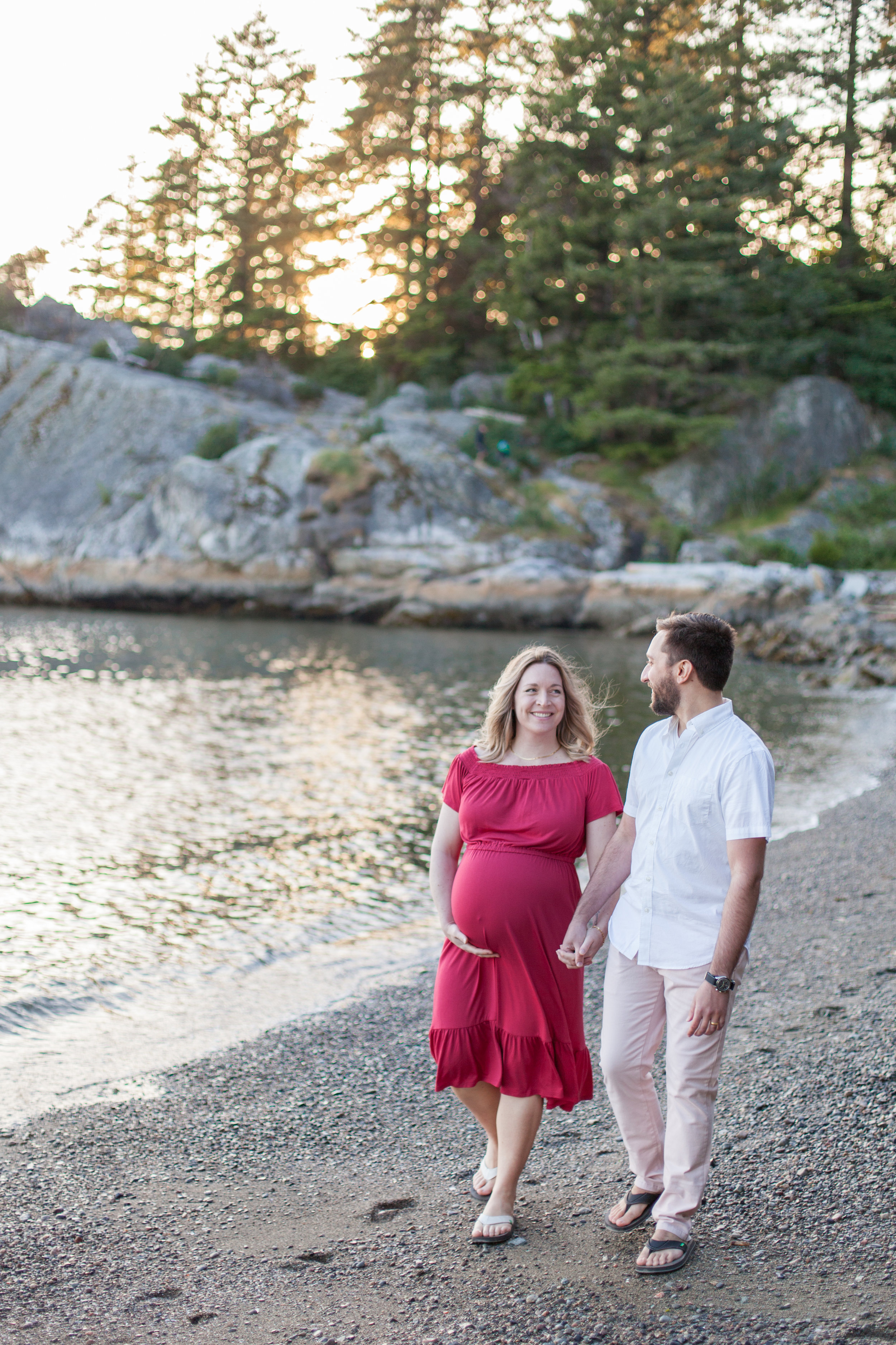 Whytecliff Park Maternity Photos-11.jpg