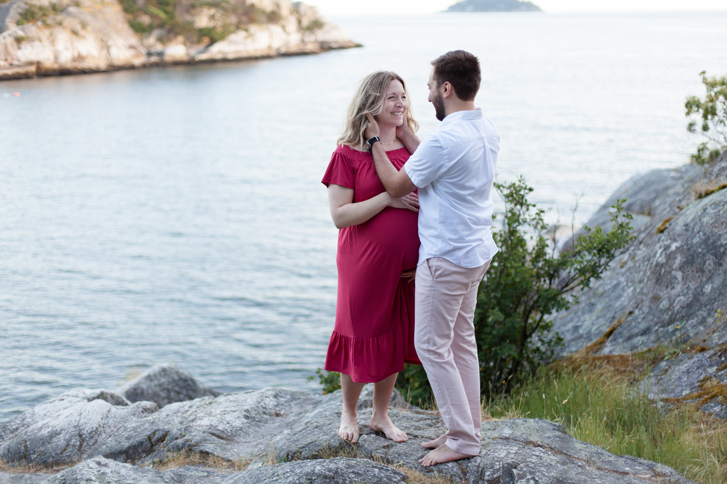 Whytecliff Park Maternity Photos-13.jpg