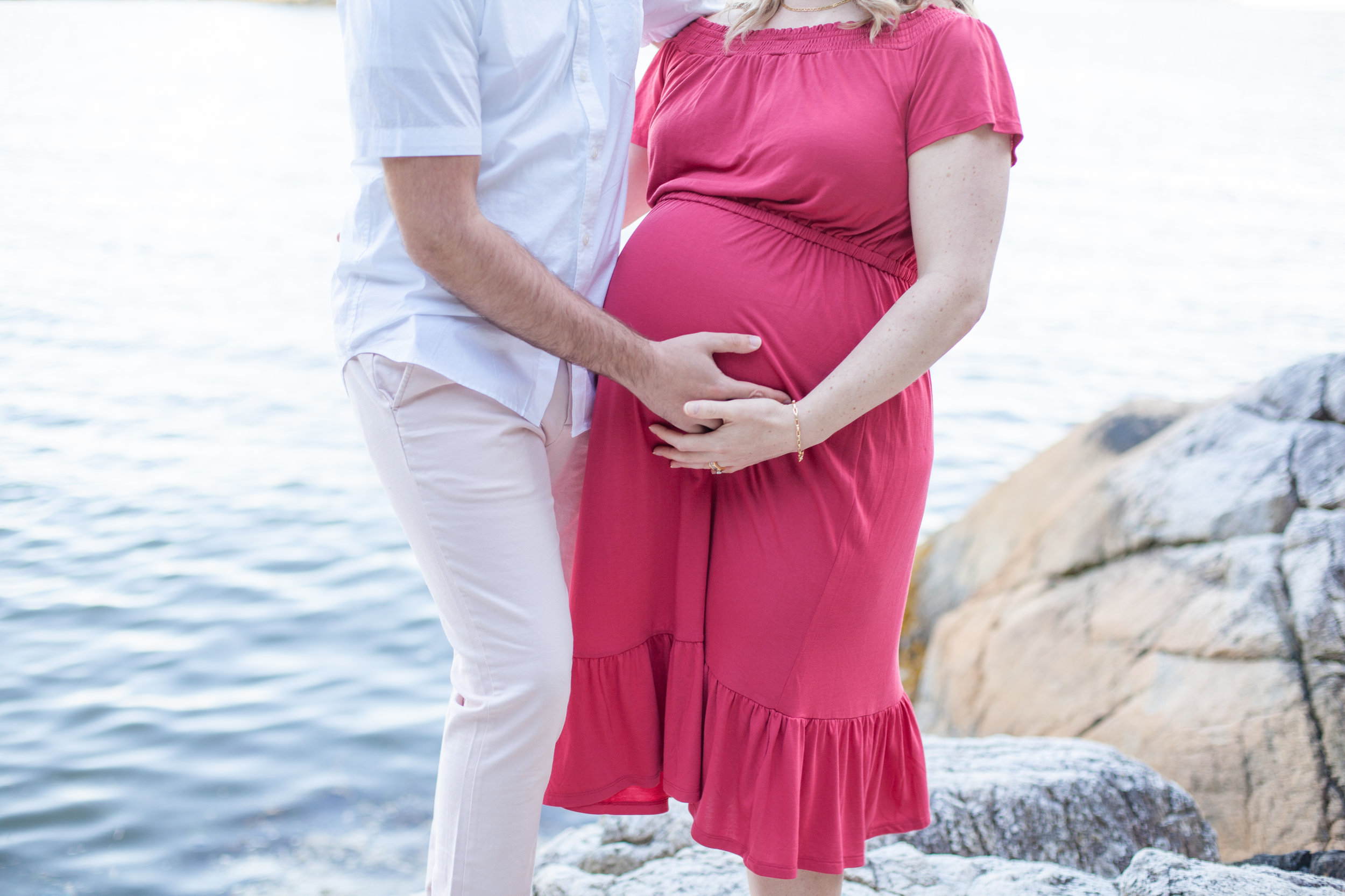 Whytecliff Park Maternity Photos-22.jpg