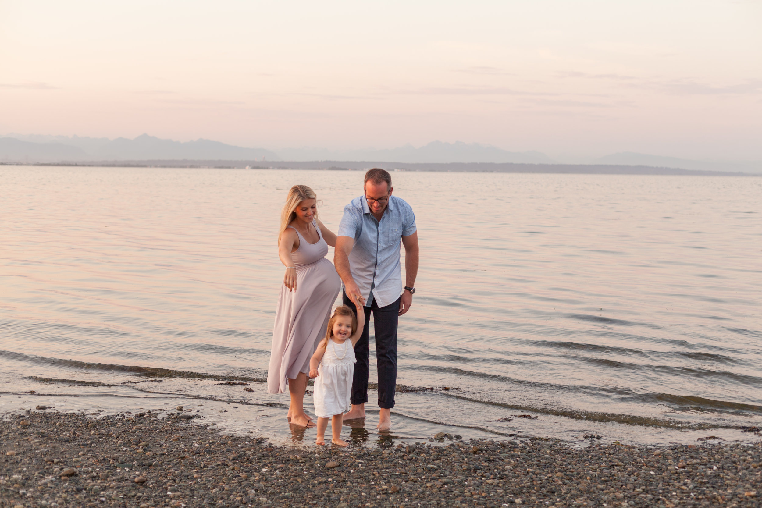 Centennial Beach Maternity Photos-5.jpg