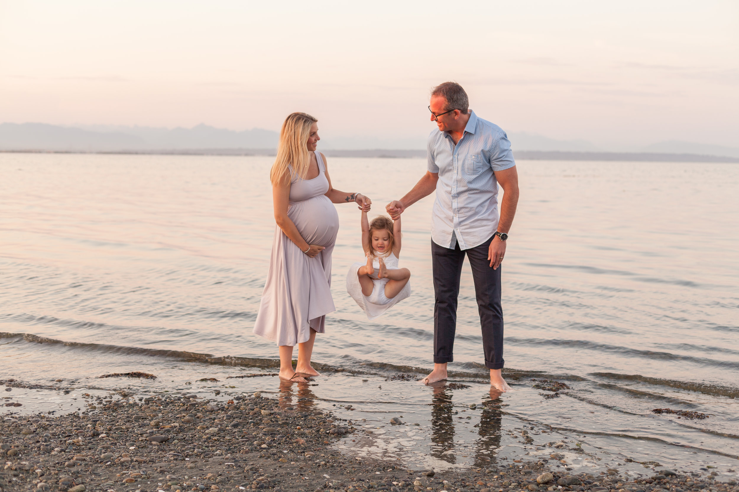 Centennial Beach Maternity Photos-6.jpg