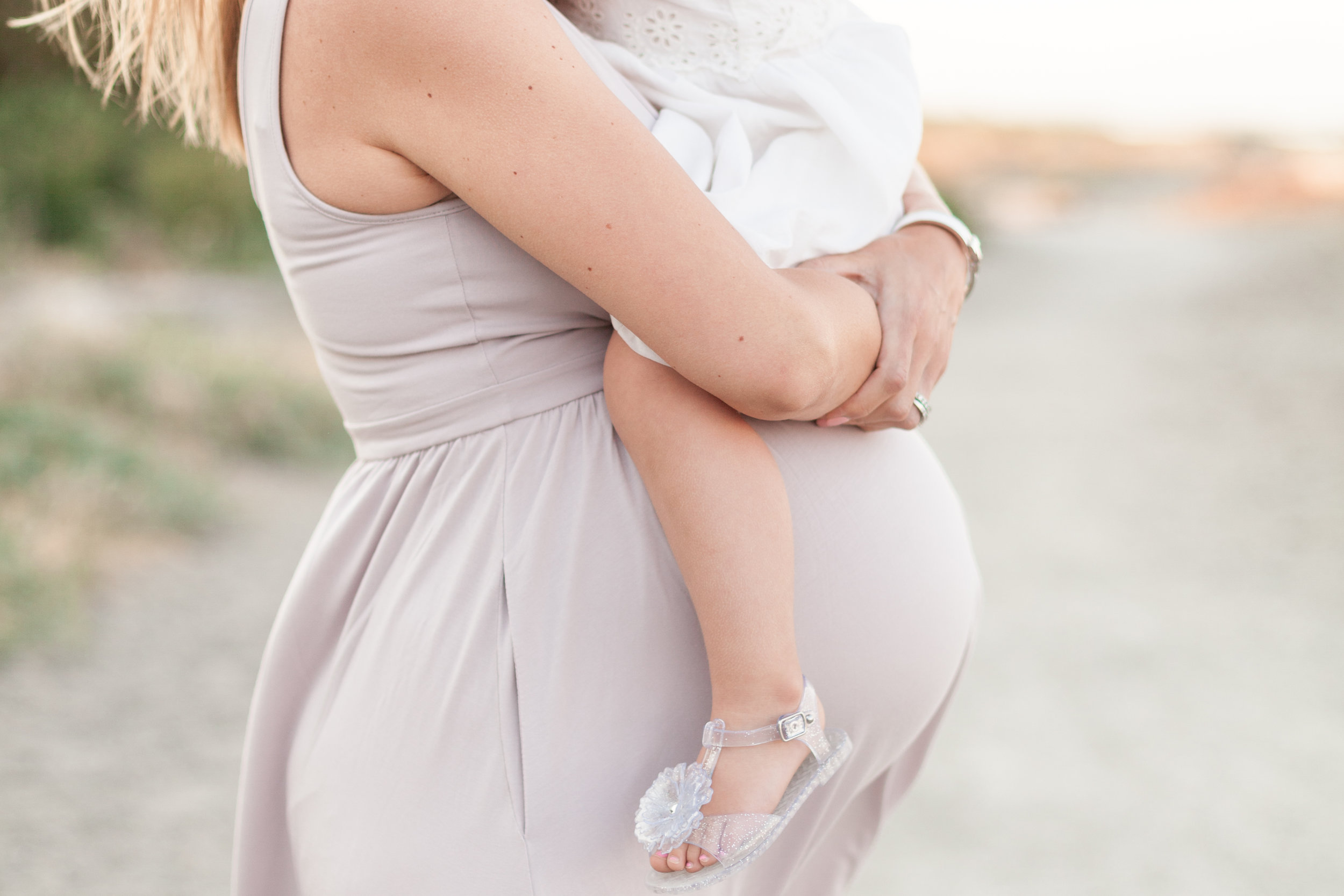 Centennial Beach Maternity Photos-19.jpg