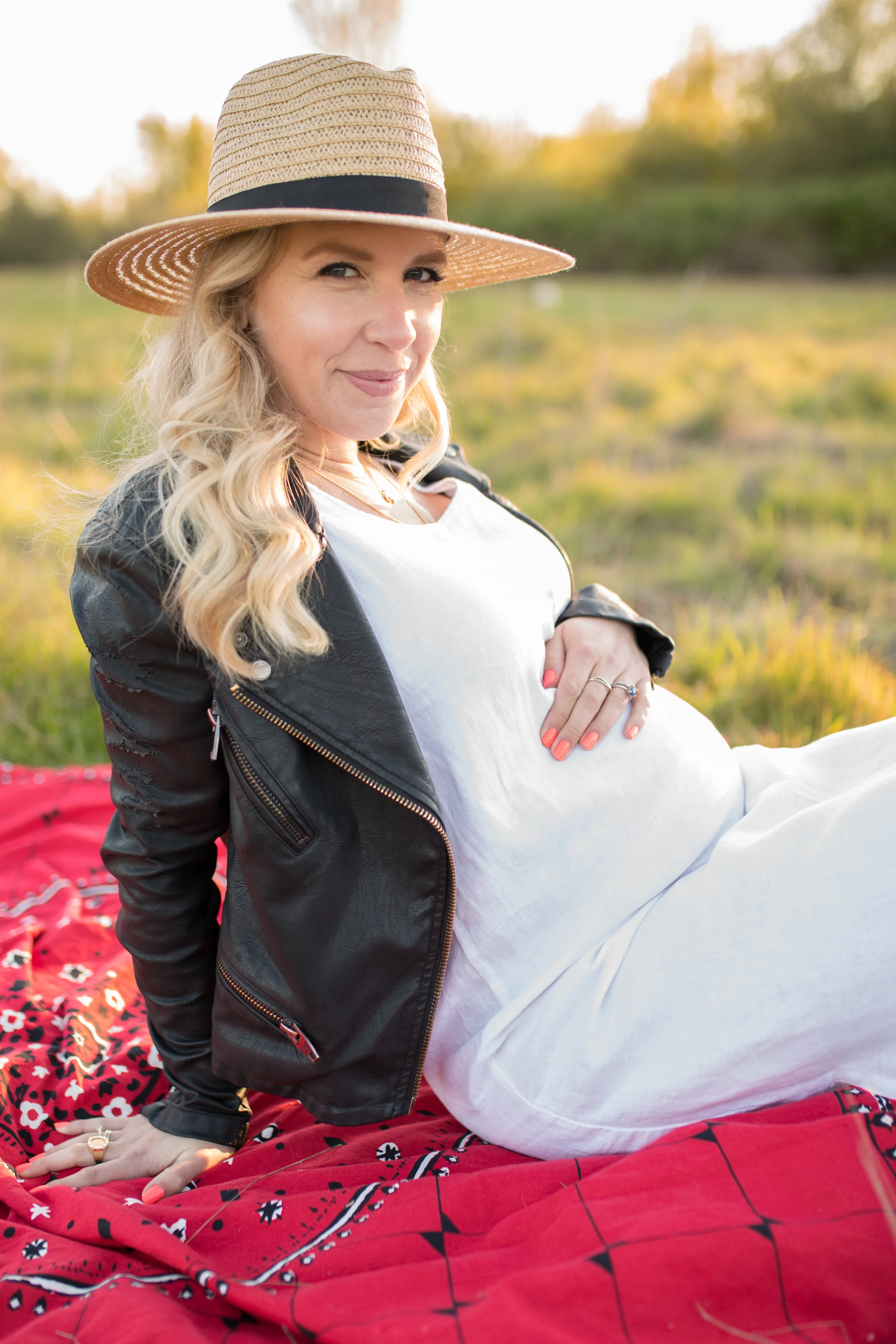 Jess&Geord Maternity Photos-60.jpg