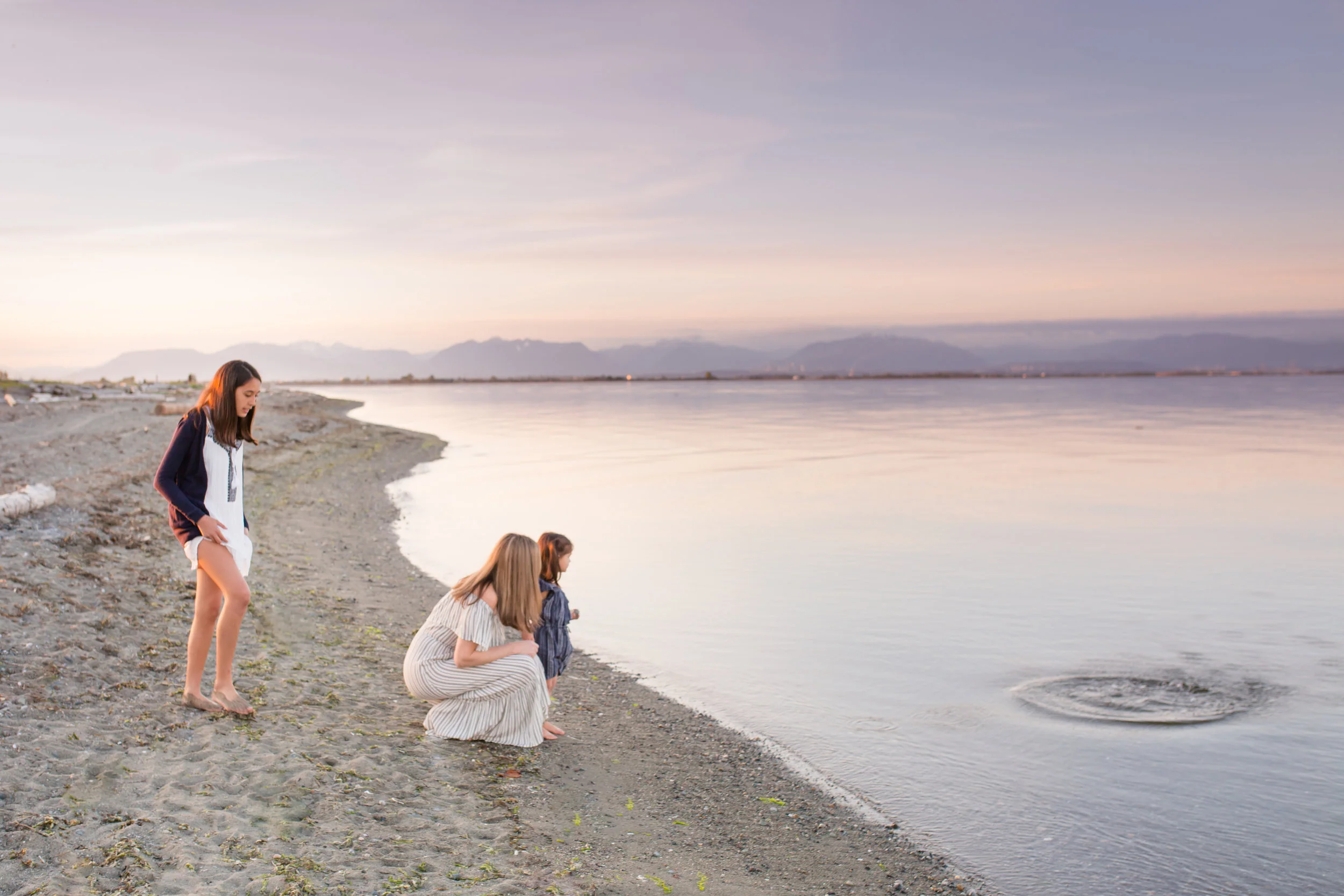 Centennial Beach Motherhood Sessions-13.jpg