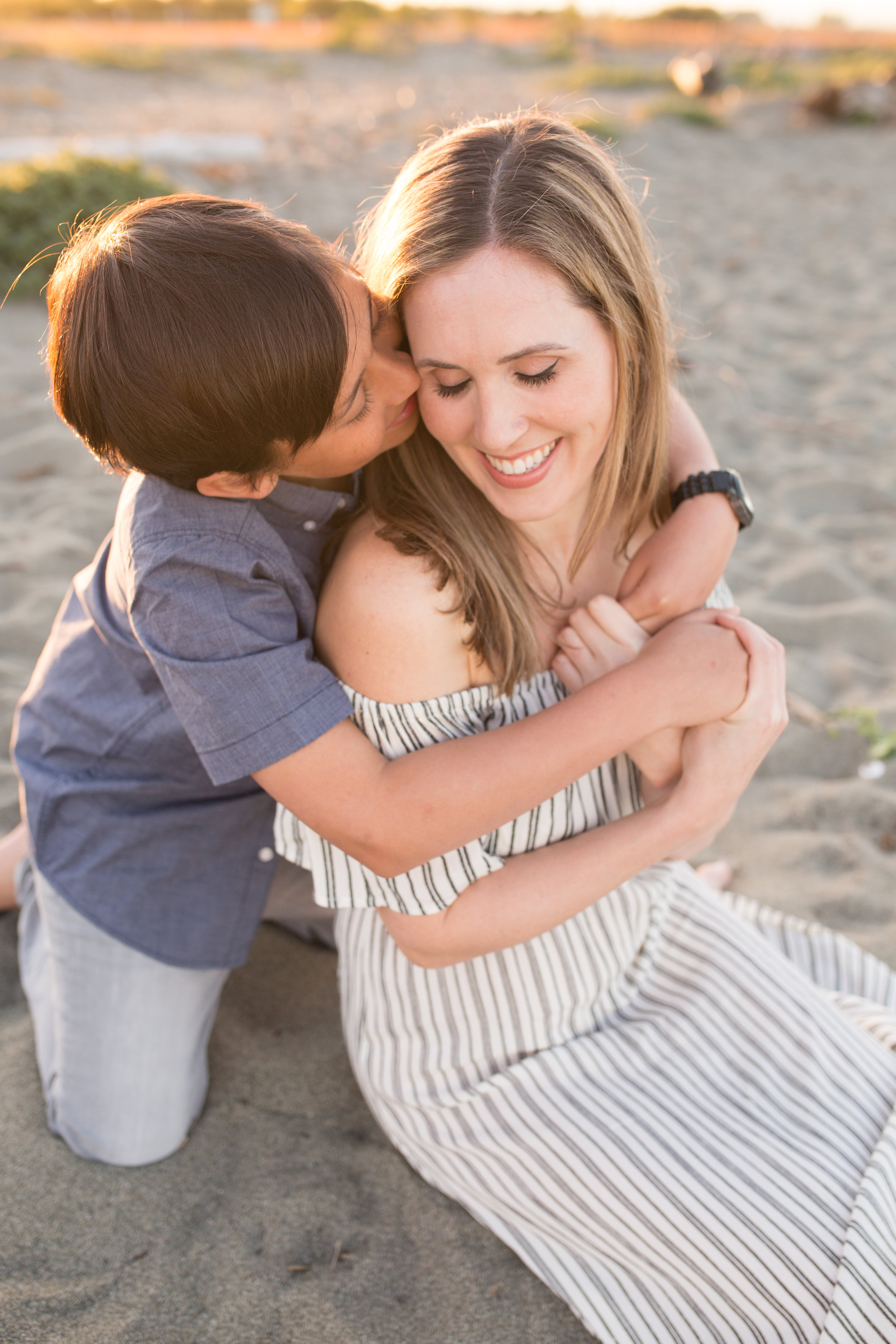 Centennial Beach Motherhood Sessions-19.jpg