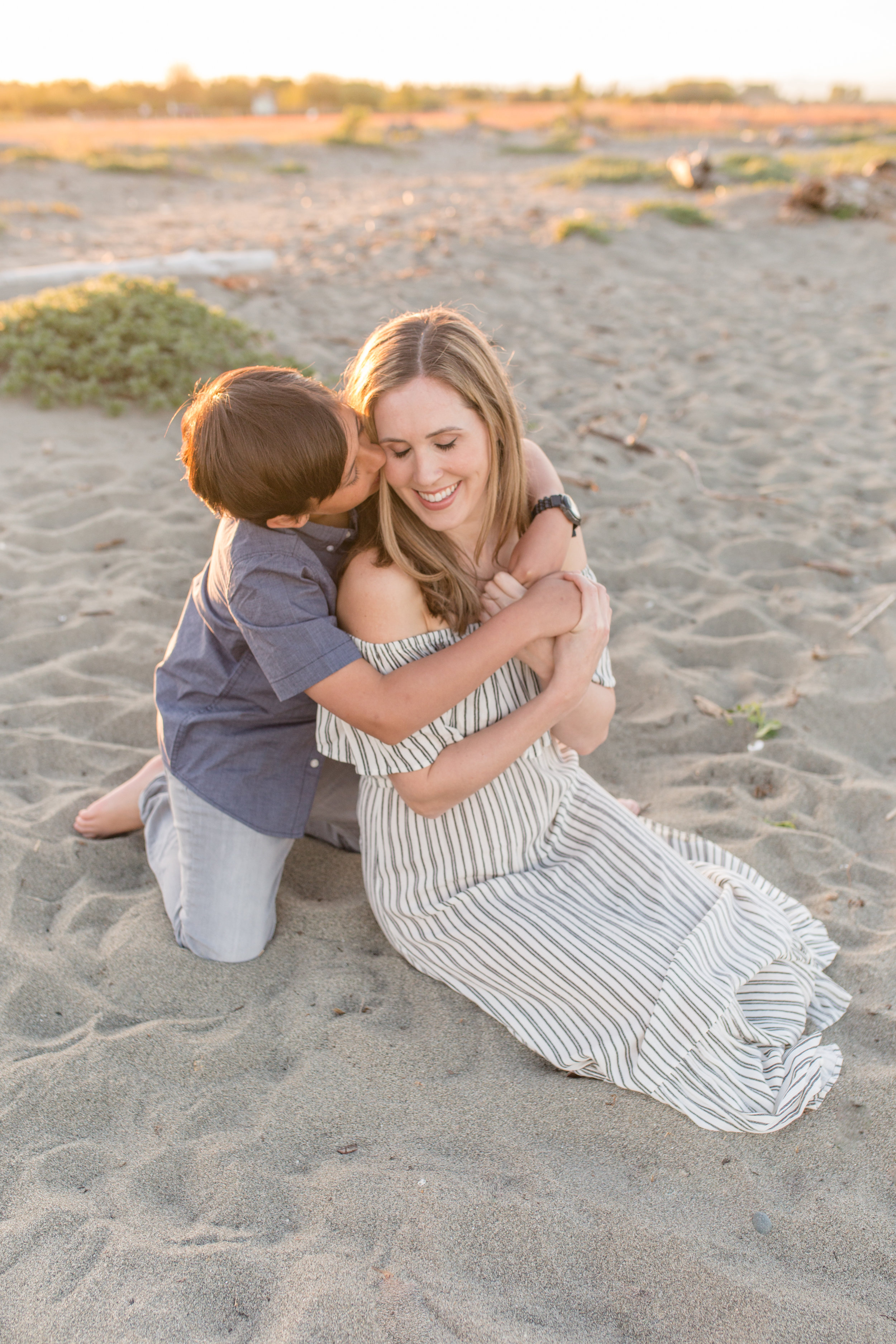 Centennial Beach Motherhood Sessions-20.jpg