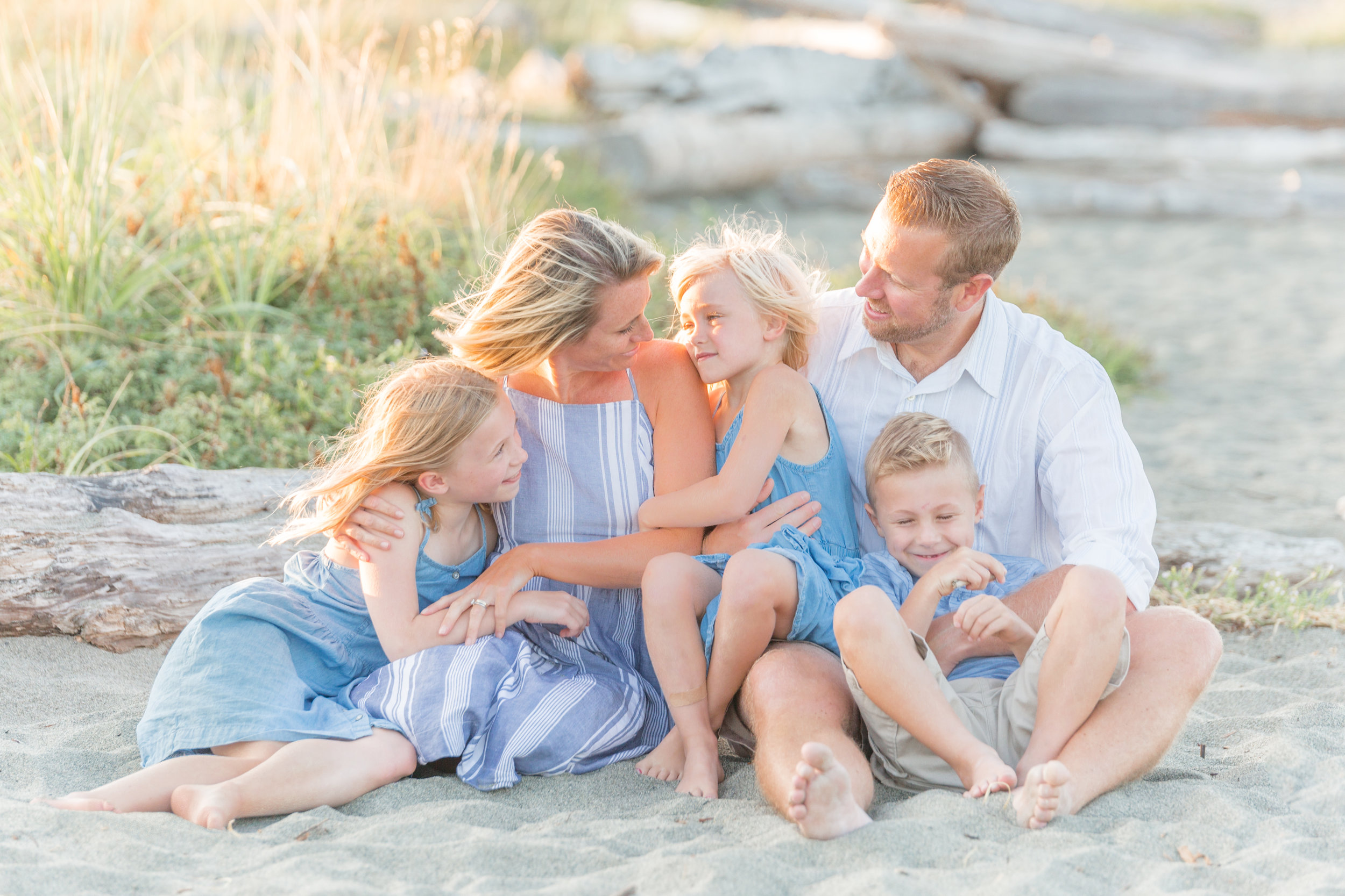 Centennial Beach Family Photos 2019-26.jpg