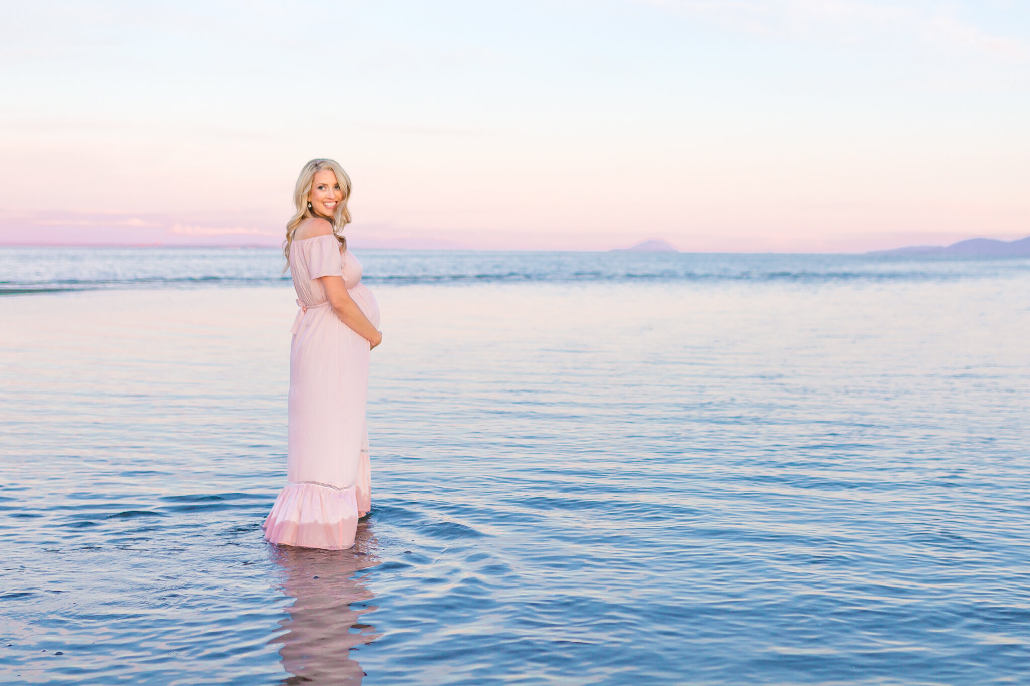 Tsawwassen Maternity Photos-18.jpg