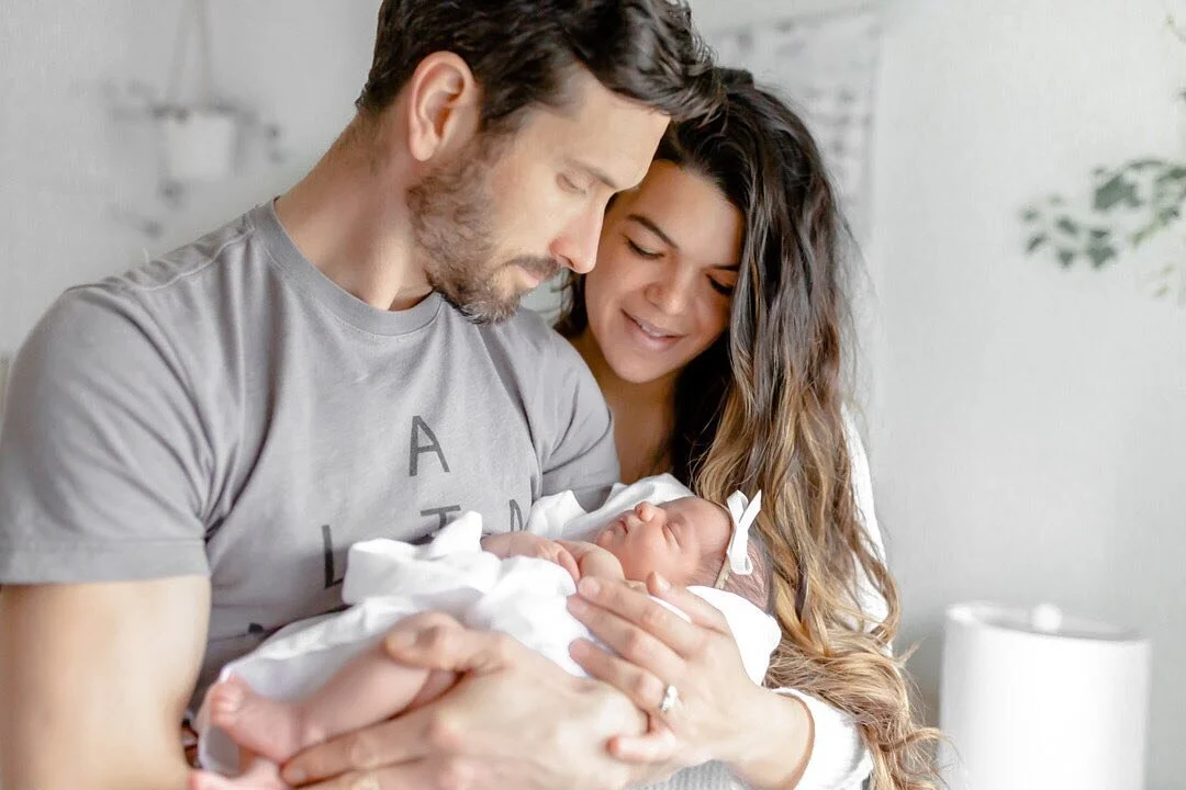Welcome Baby Annabelle 🤍
⠀⠀⠀⠀⠀⠀⠀⠀⠀
.
.
.
⠀⠀⠀⠀⠀⠀⠀⠀⠀
#tsawwassen #vancouvernewbornphotographer #vancouverfamilyphotographer #vancouvermom  #mom_hub #cameramama #momtogs  #babygirl #newbornphotos #igmotherhood #simplychildren #dearphotographer #momswit