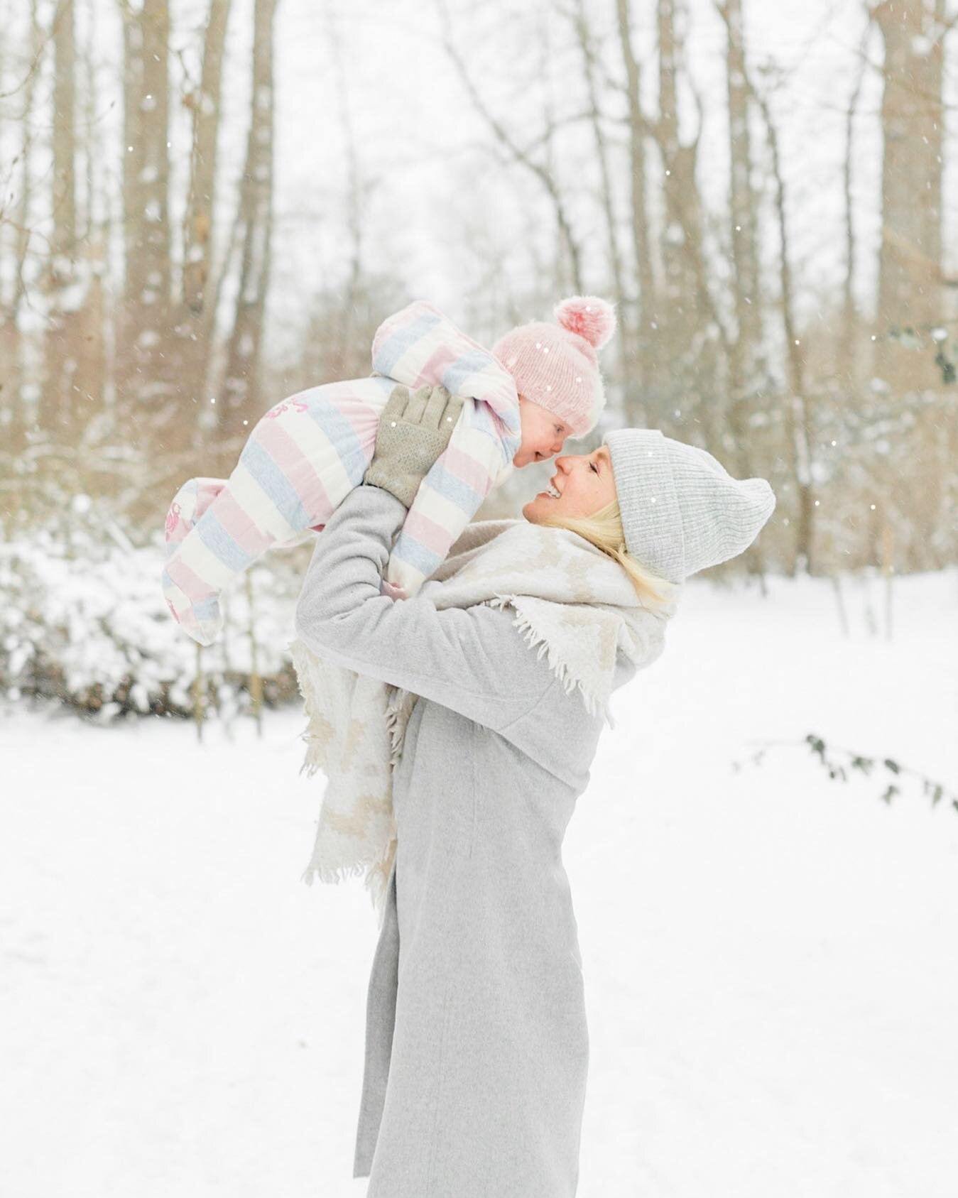 Are we living inside a snowglobe?! This is Canada&rsquo;s winter wonderland is at it's finest 👌🏻❄️
⠀⠀⠀⠀⠀⠀⠀⠀⠀
Are you heading outside today for round #2 of snow OR are you just ready for 'après-snow'?
⠀⠀⠀⠀⠀⠀⠀⠀⠀
.
.
.
⠀⠀⠀⠀⠀⠀⠀⠀⠀
#tsawwassen #vancouve