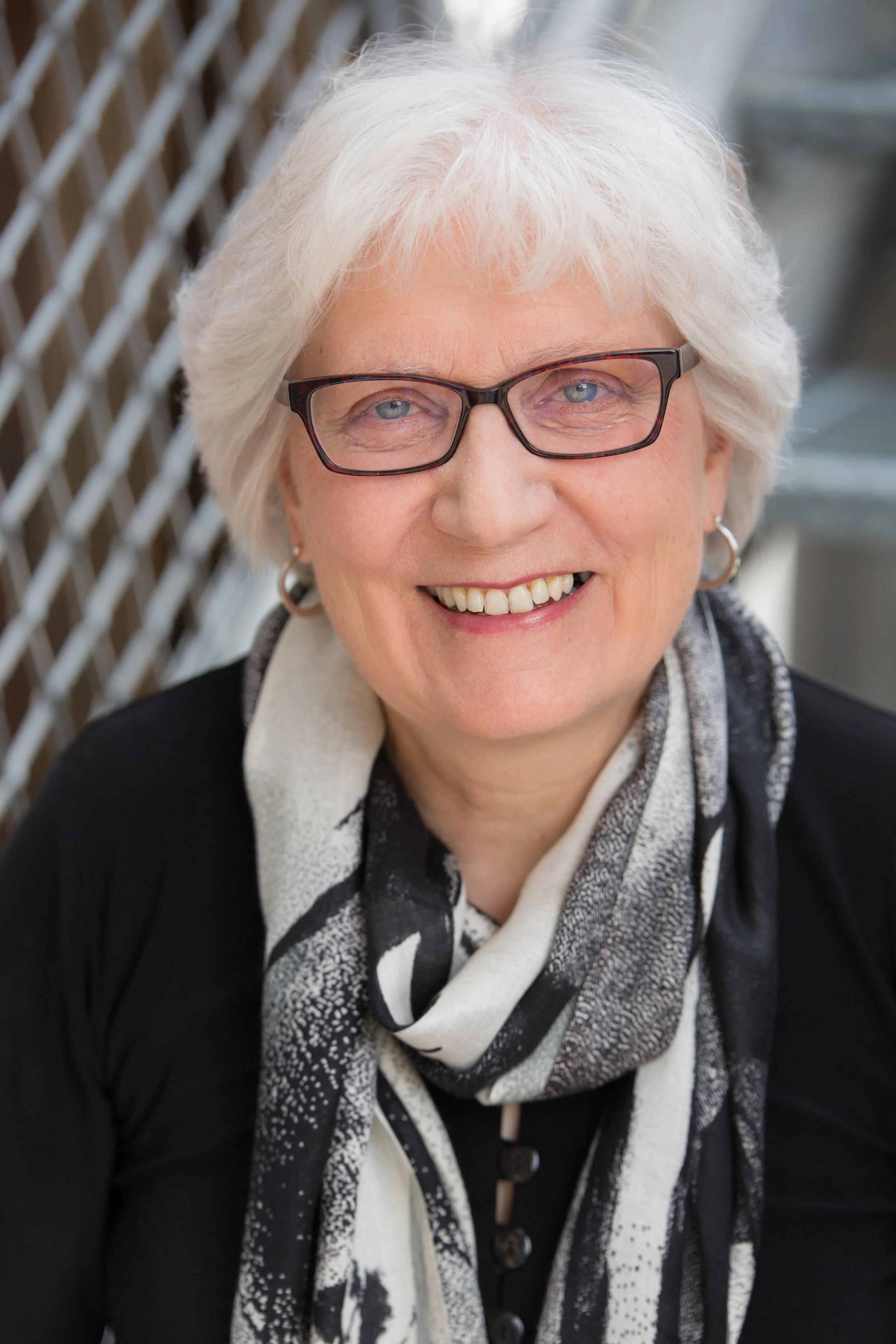 Dora Headshots 2019-3.jpg