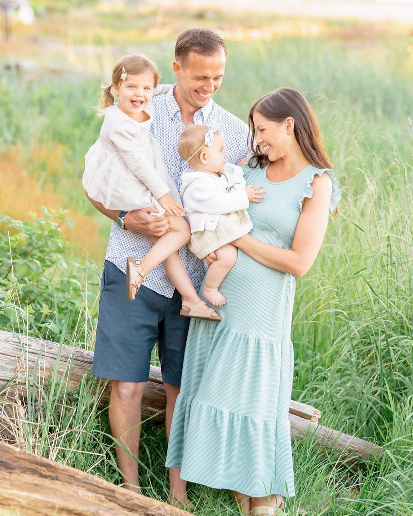 It's happening! ✨☀️🌸 The sun is a little warmer, the days noticeably longer and you can see little flowers popping up. The last couple of days have me feeling SPRING is around the corner 🤗 Can you feel it too?!
⠀⠀⠀⠀⠀⠀⠀⠀⠀
.
.
.
⠀⠀⠀⠀⠀⠀⠀⠀⠀
#tsawwassen