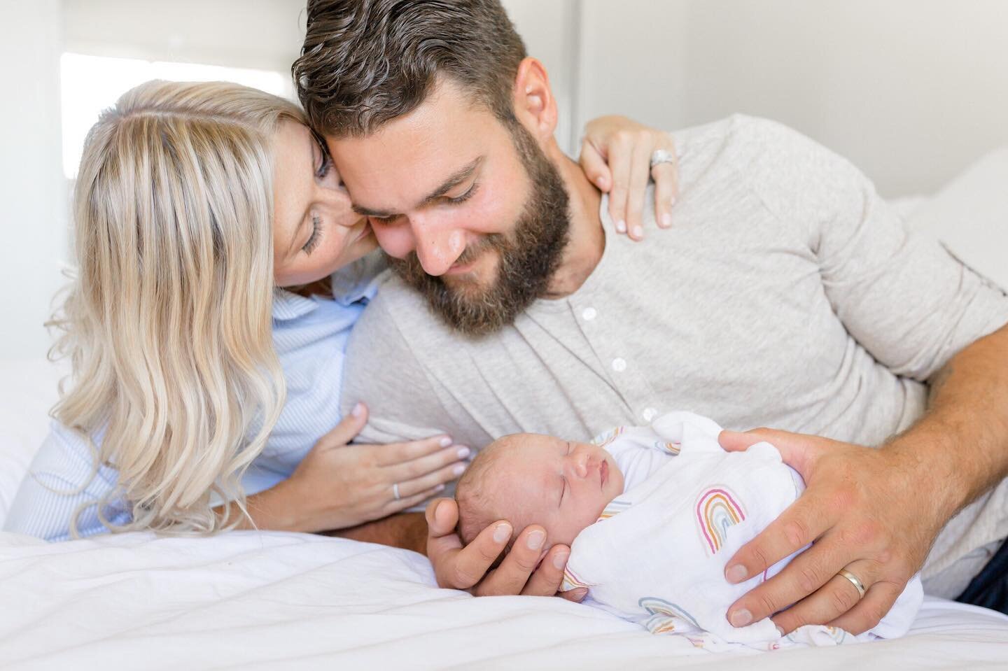 ✨ NEW BLOG ✨ Link in profile ⁣
⁣
Check out this beautiful family as they welcome home baby Emery (LOVE the name!) 🤍⁣
⁣
Newborn session update - I have one spot left for a newborn session in April and then booking for the rest of 2021.⁣
⁣
If you&rsqu