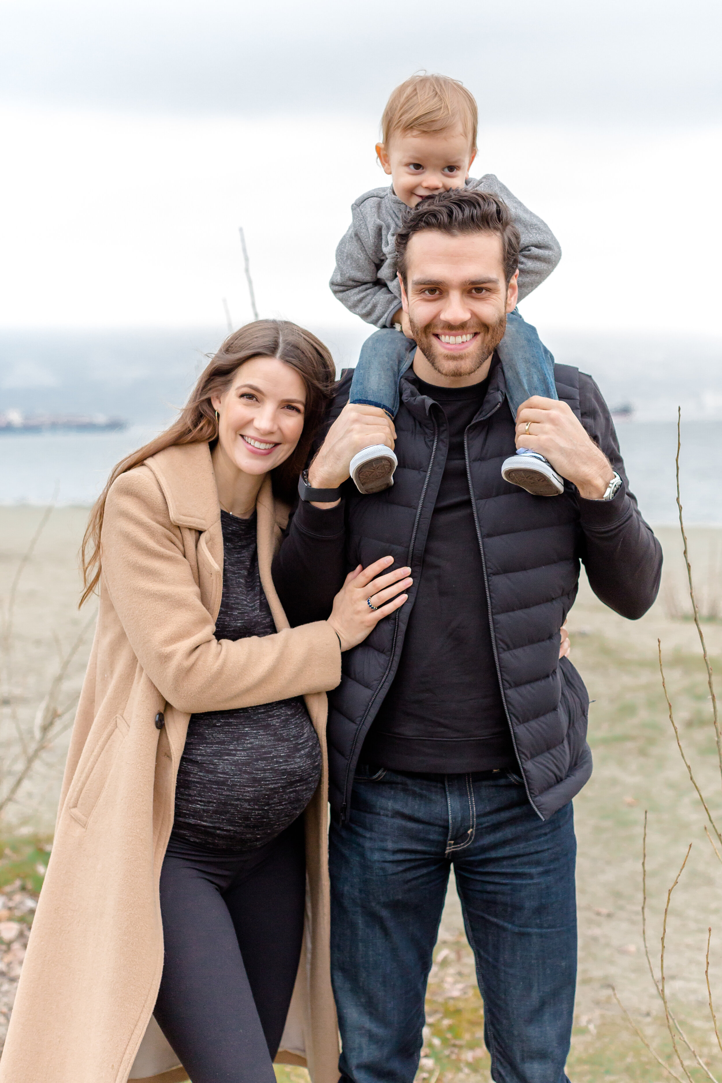 Spanish Banks Maternity Photos-3.jpg