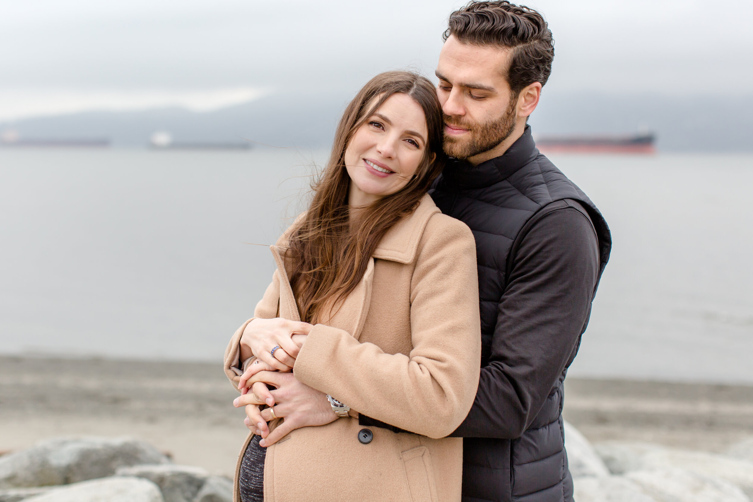 Spanish Banks Maternity Photos-20.jpg