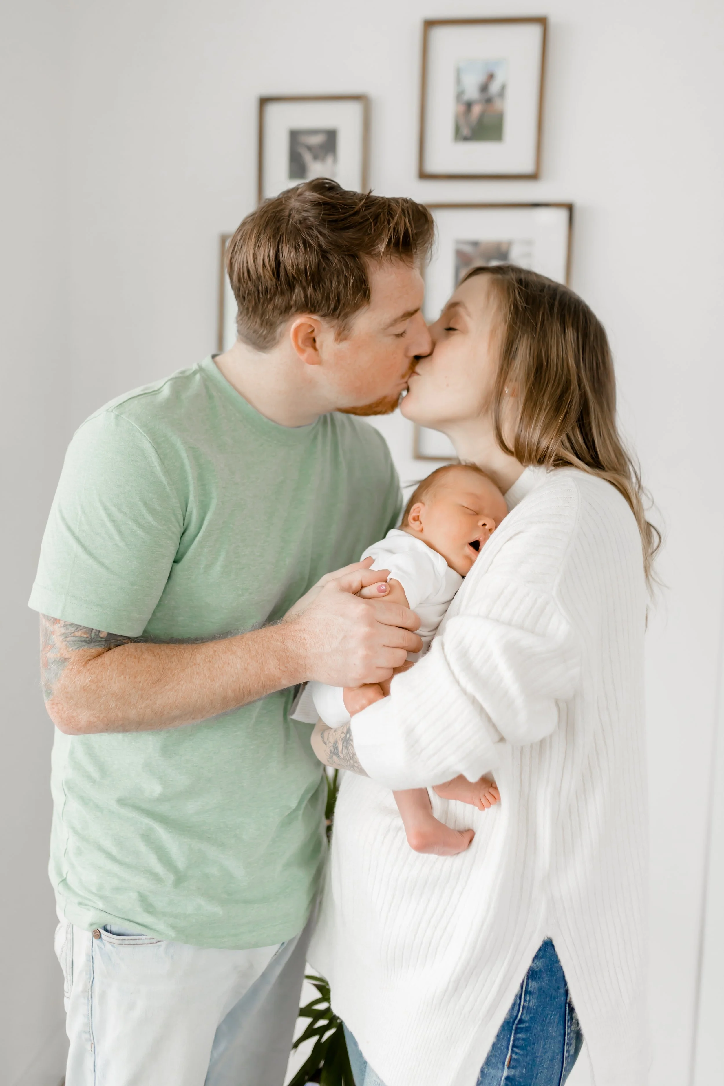 Tsawwassen Newborn Photos-4.jpg