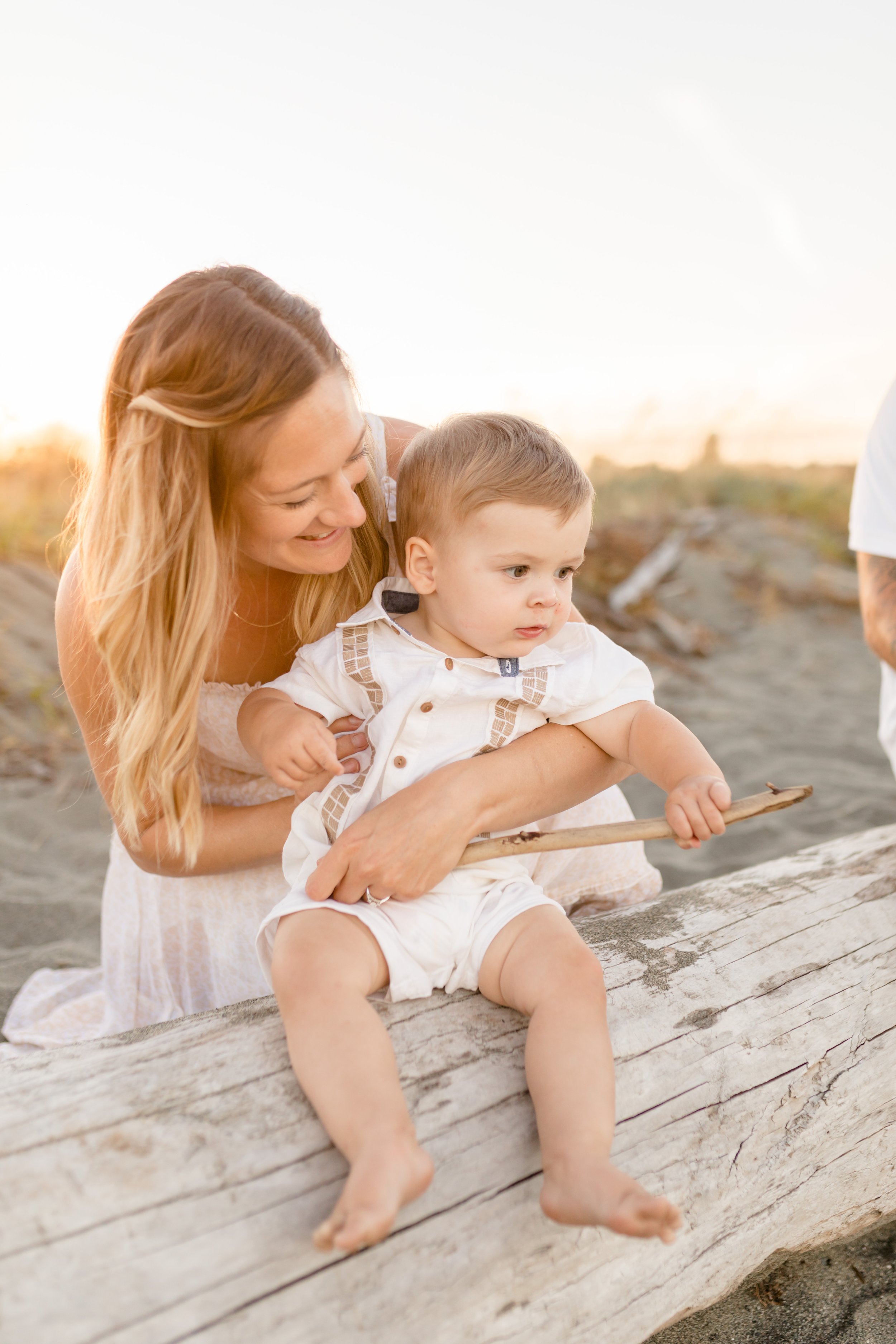 Centennial Beach Family Photos - Tsawwassen-23.jpg