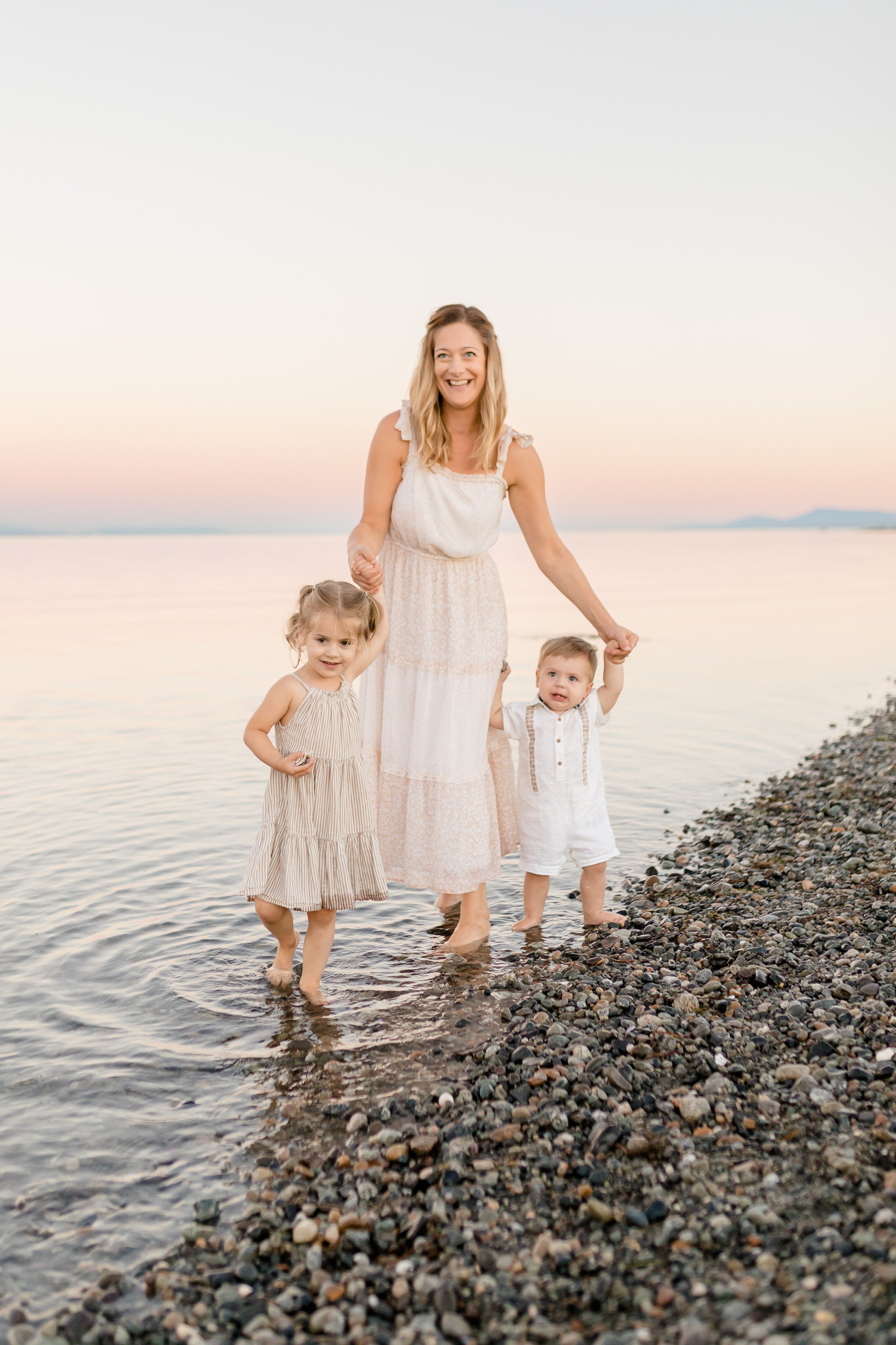 Centennial Beach Family Photos - Tsawwassen-30.jpg