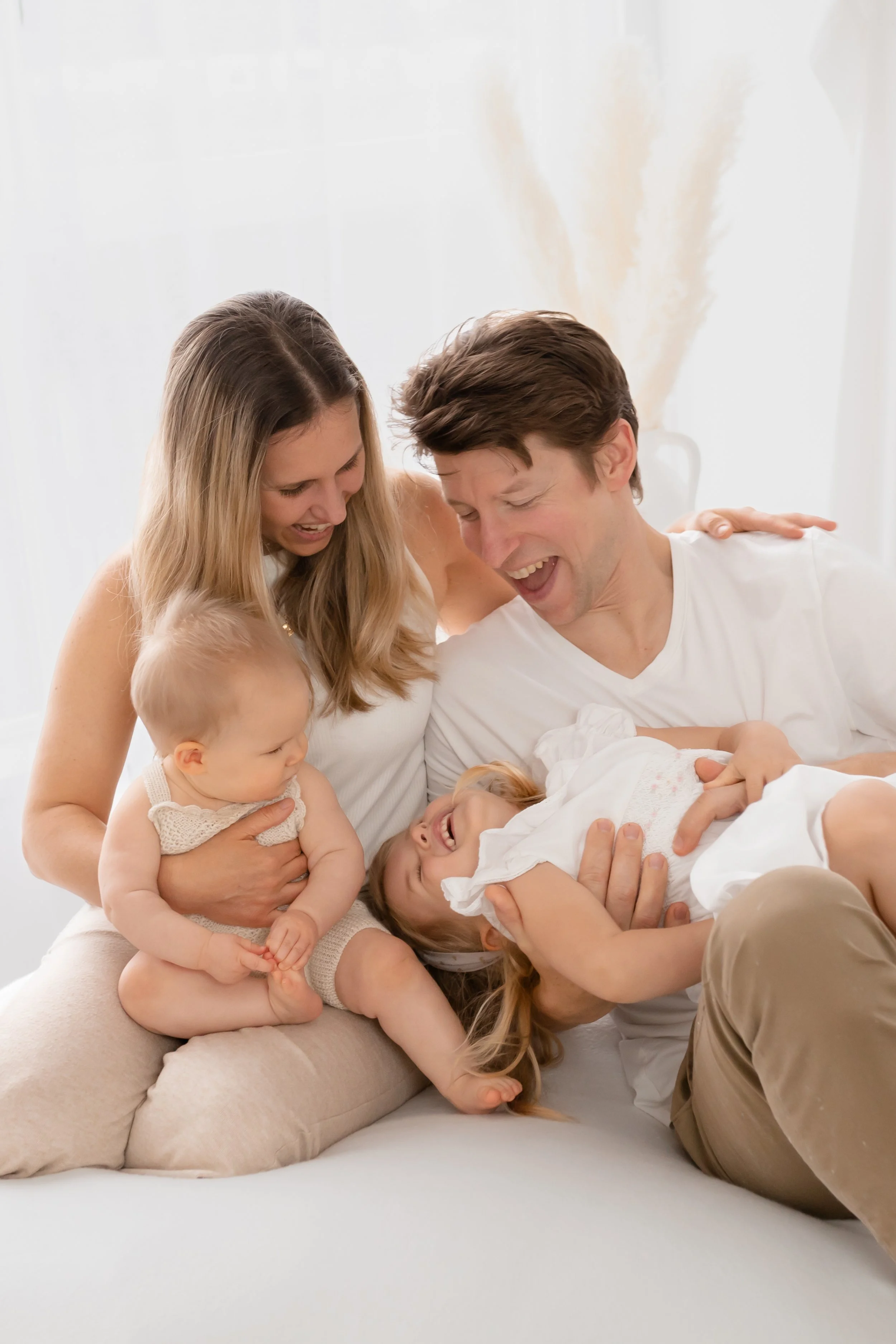 Capturing the Ward Family: A Family Photoshoot Experience at Community Baby Studio in Tsawwassen