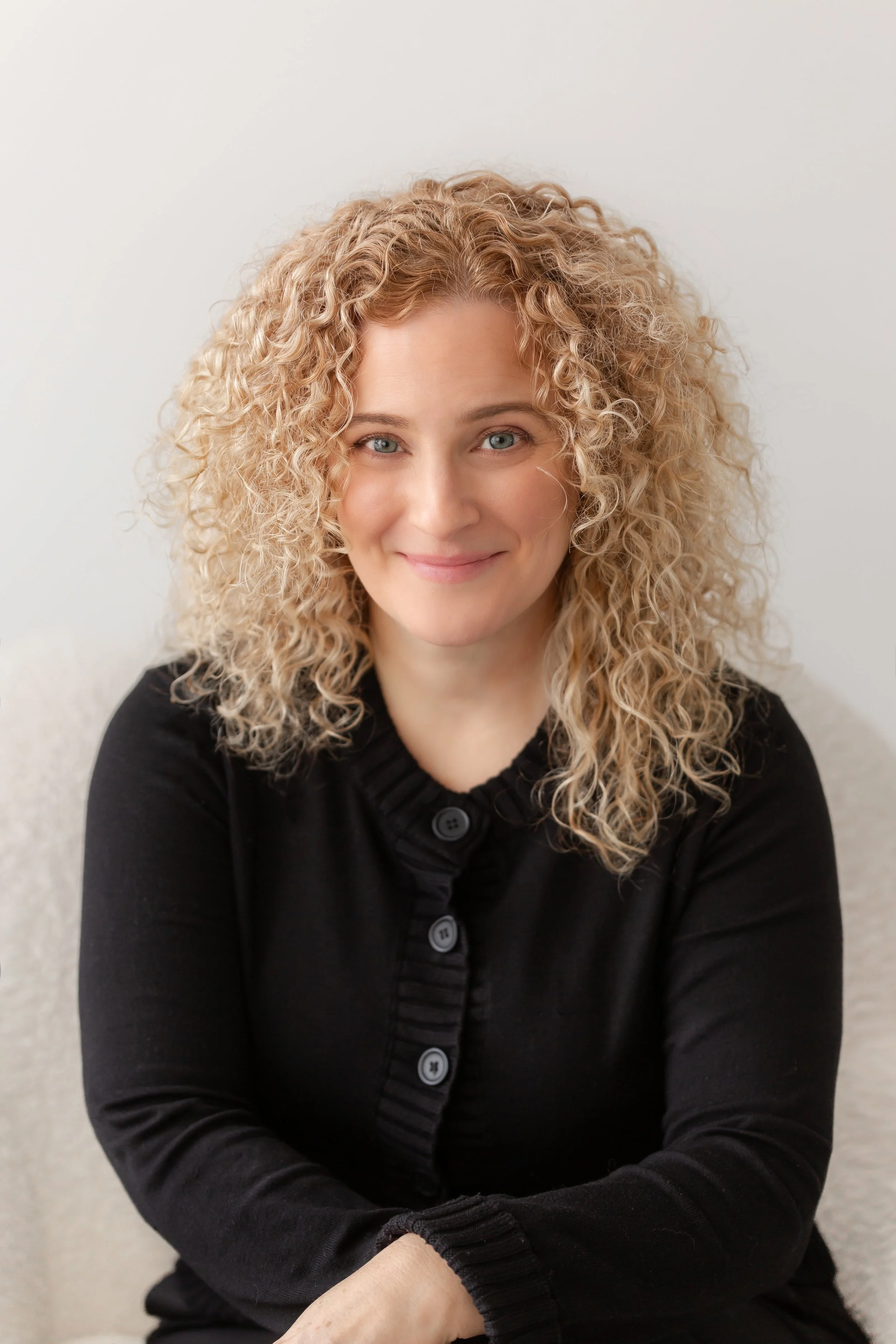 Jenna Headshots 2024.jpg