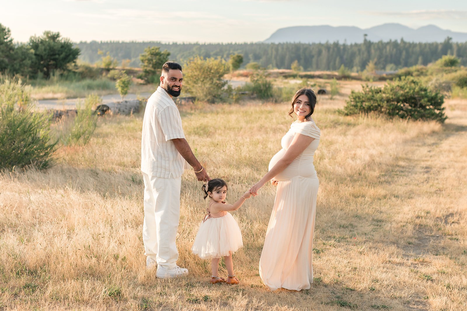 Maternity Photos 2025-6.jpg