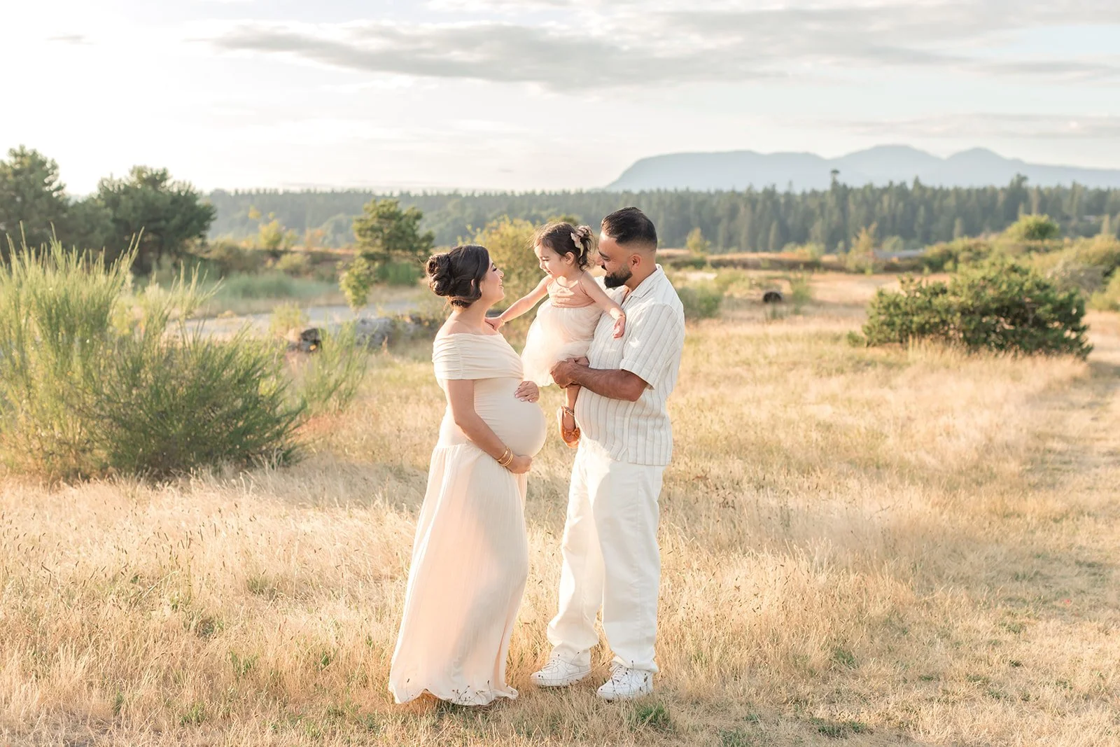 Maternity Photos 2025-16.jpg