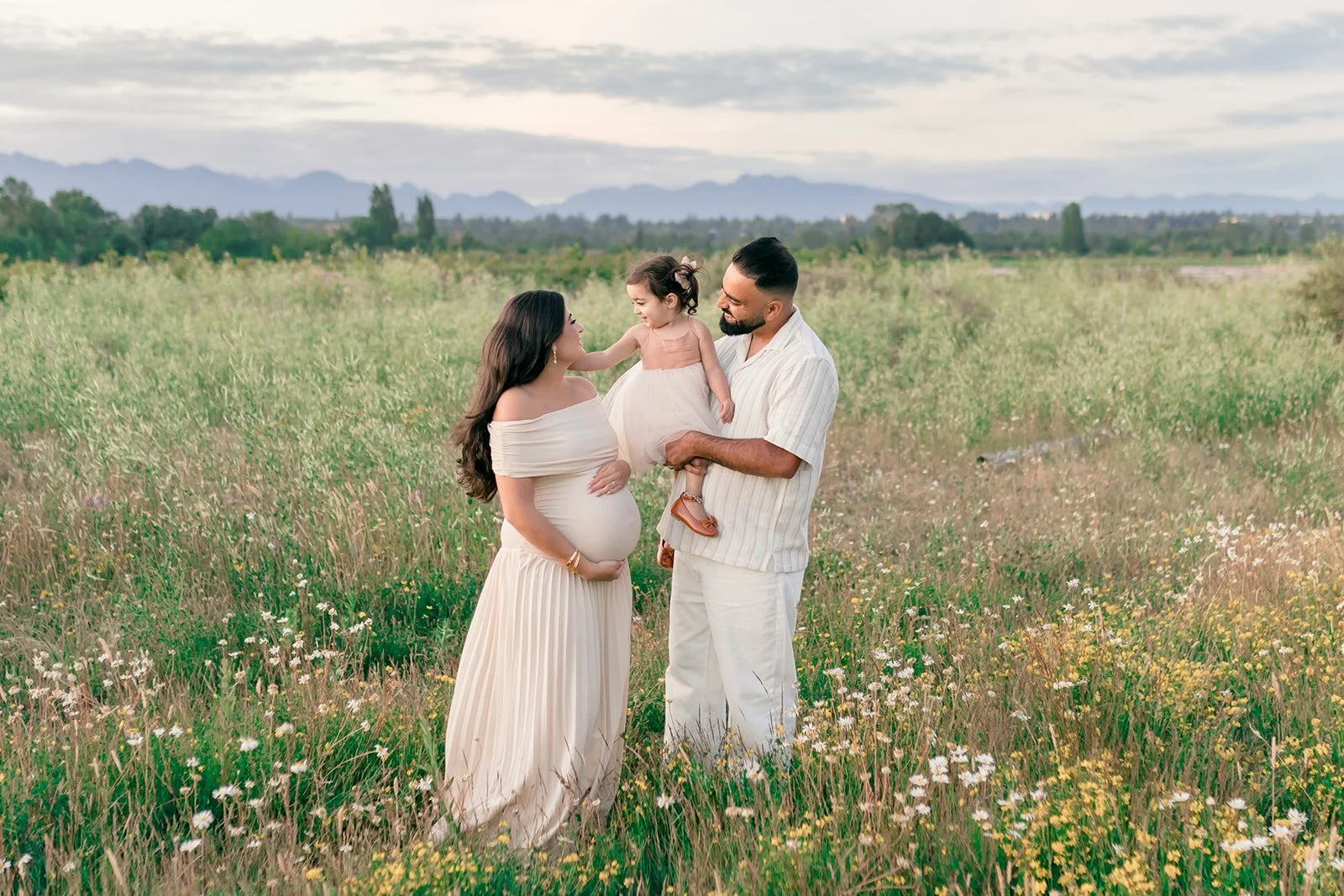 Maternity Photos 2025-108.jpg
