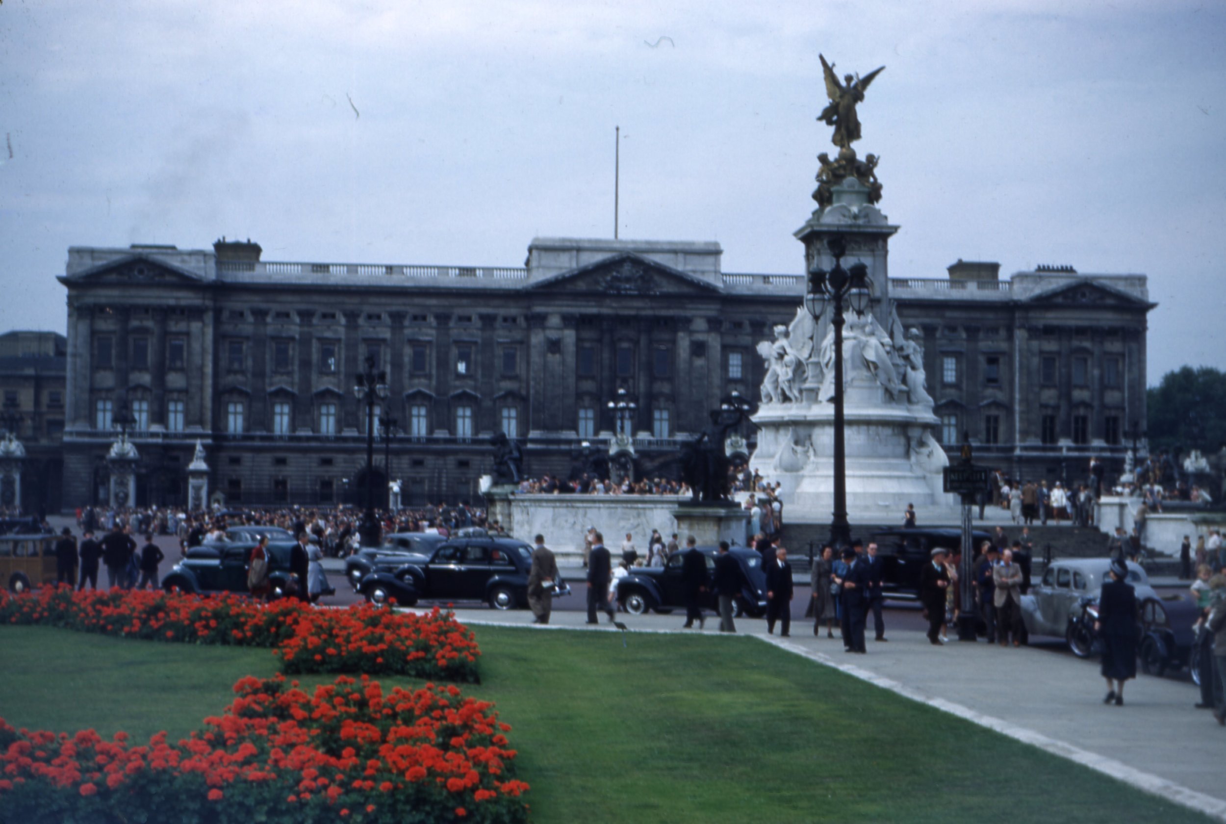 Buckingham_Palace.jpg